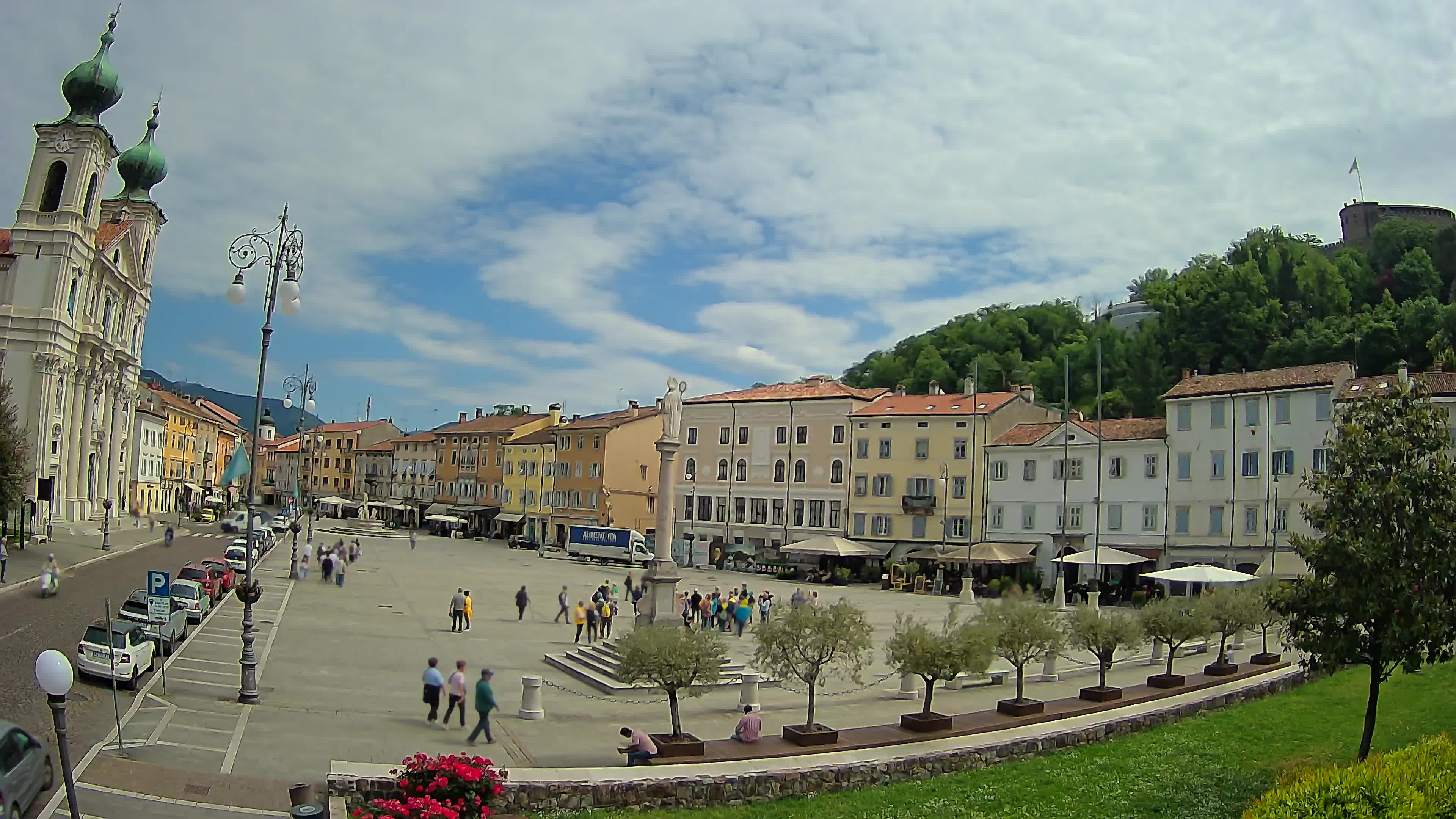 Gorizia Piazza della Vittoria e chiesa di S. Ignazio
