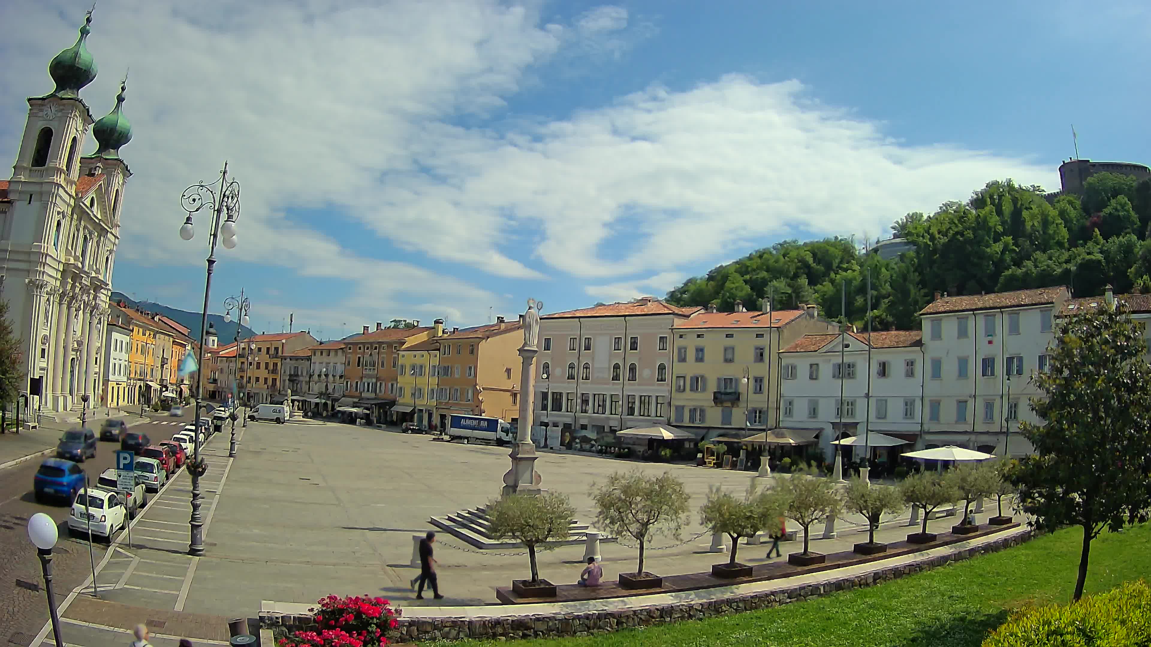 Gorizia Piazza della Vittoria e chiesa di S. Ignazio