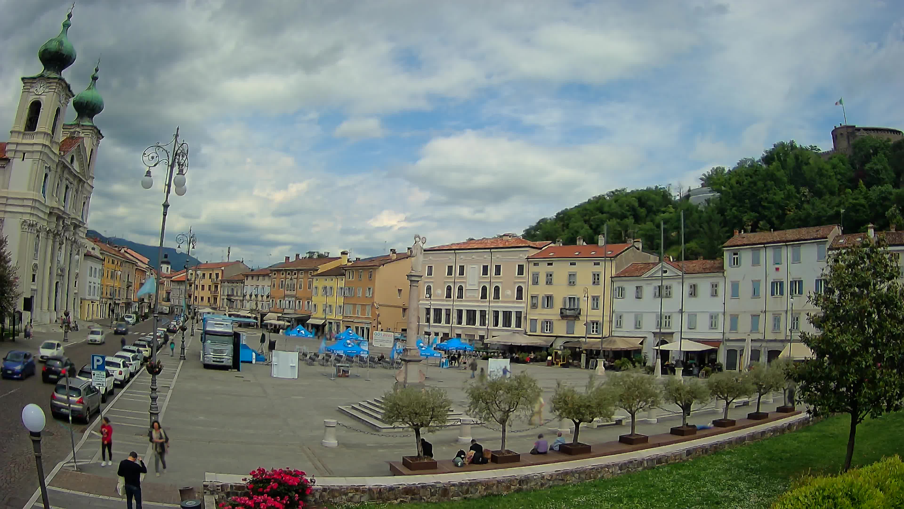 Gorizia – Plaza Vittoria – iglesia de San Pedro. Ignacio
