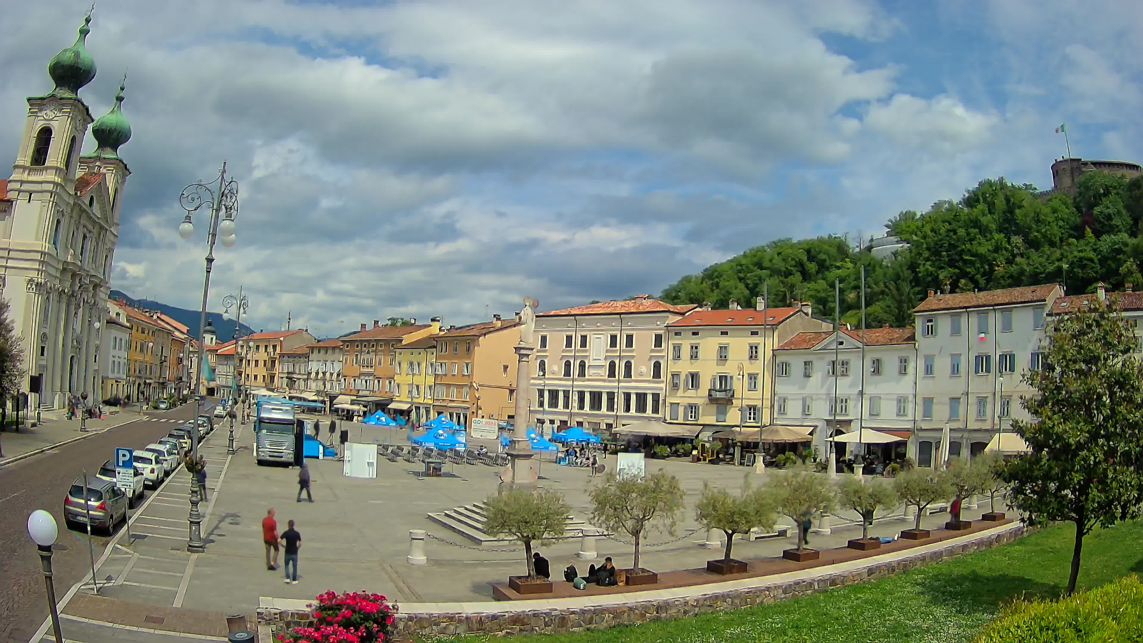 Gorizia – Plaza Vittoria – iglesia de San Pedro. Ignacio