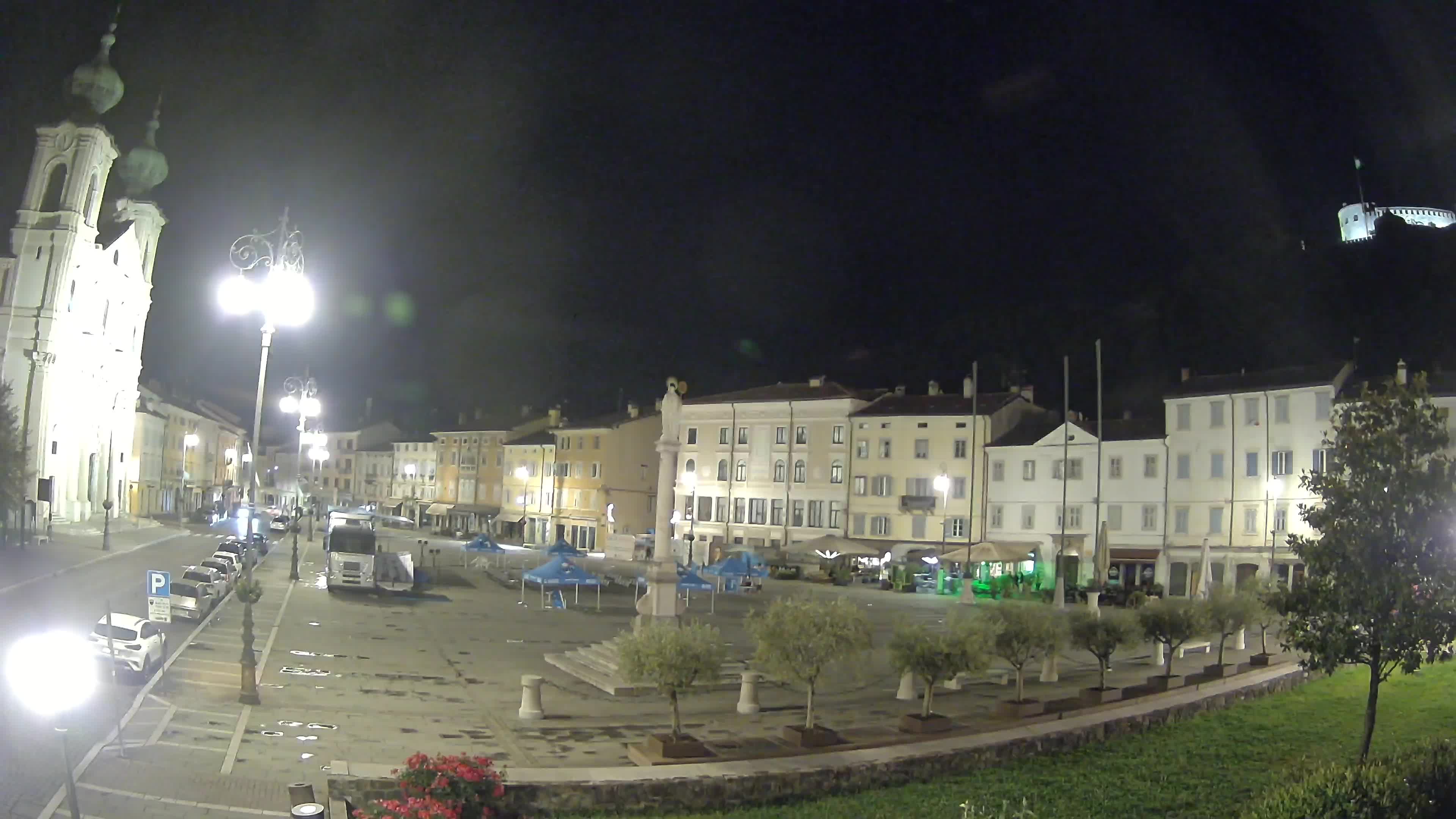 Gorizia Piazza della Vittoria e chiesa di S. Ignazio