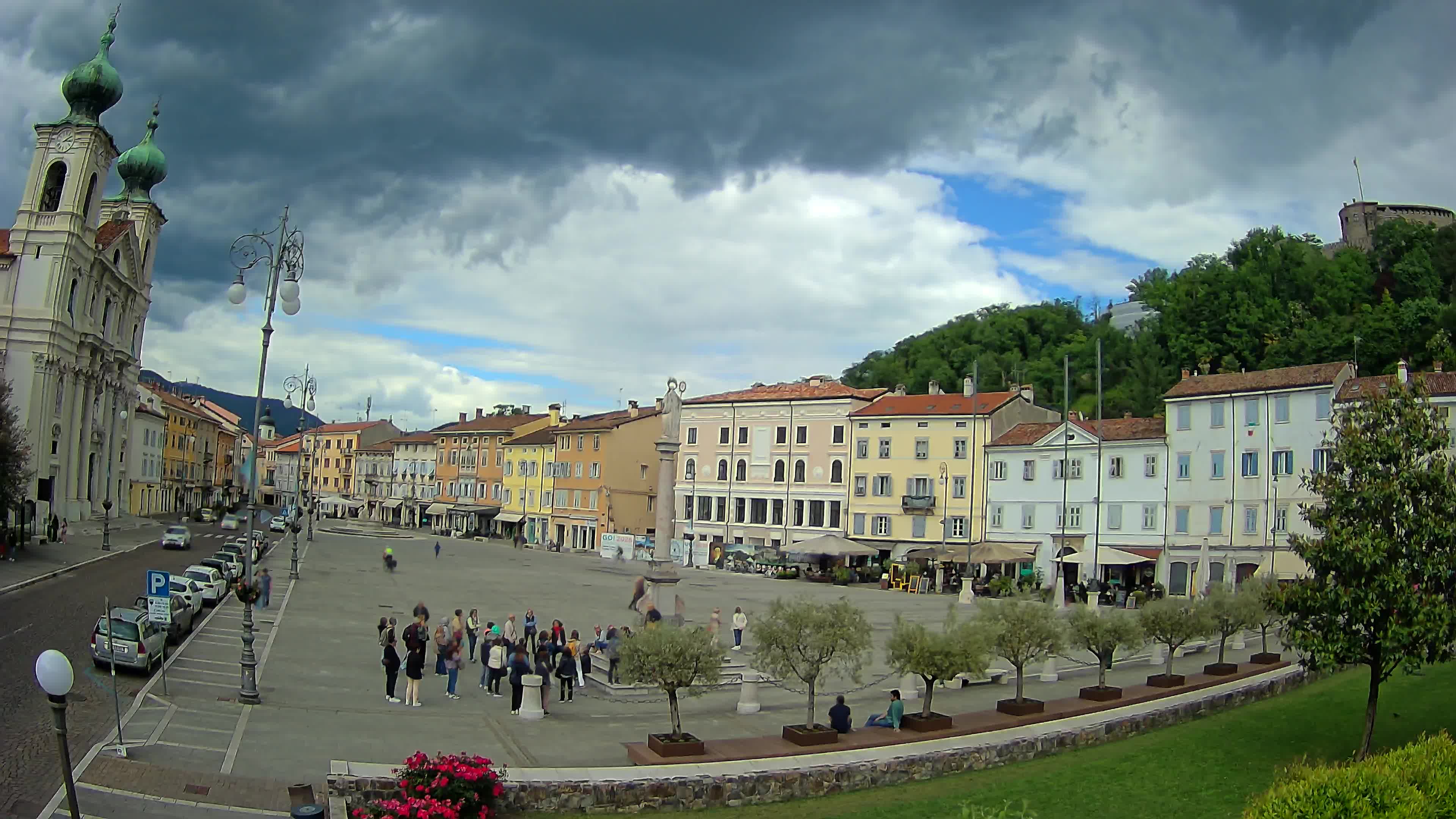 Gorizia Piazza della Vittoria e chiesa di S. Ignazio