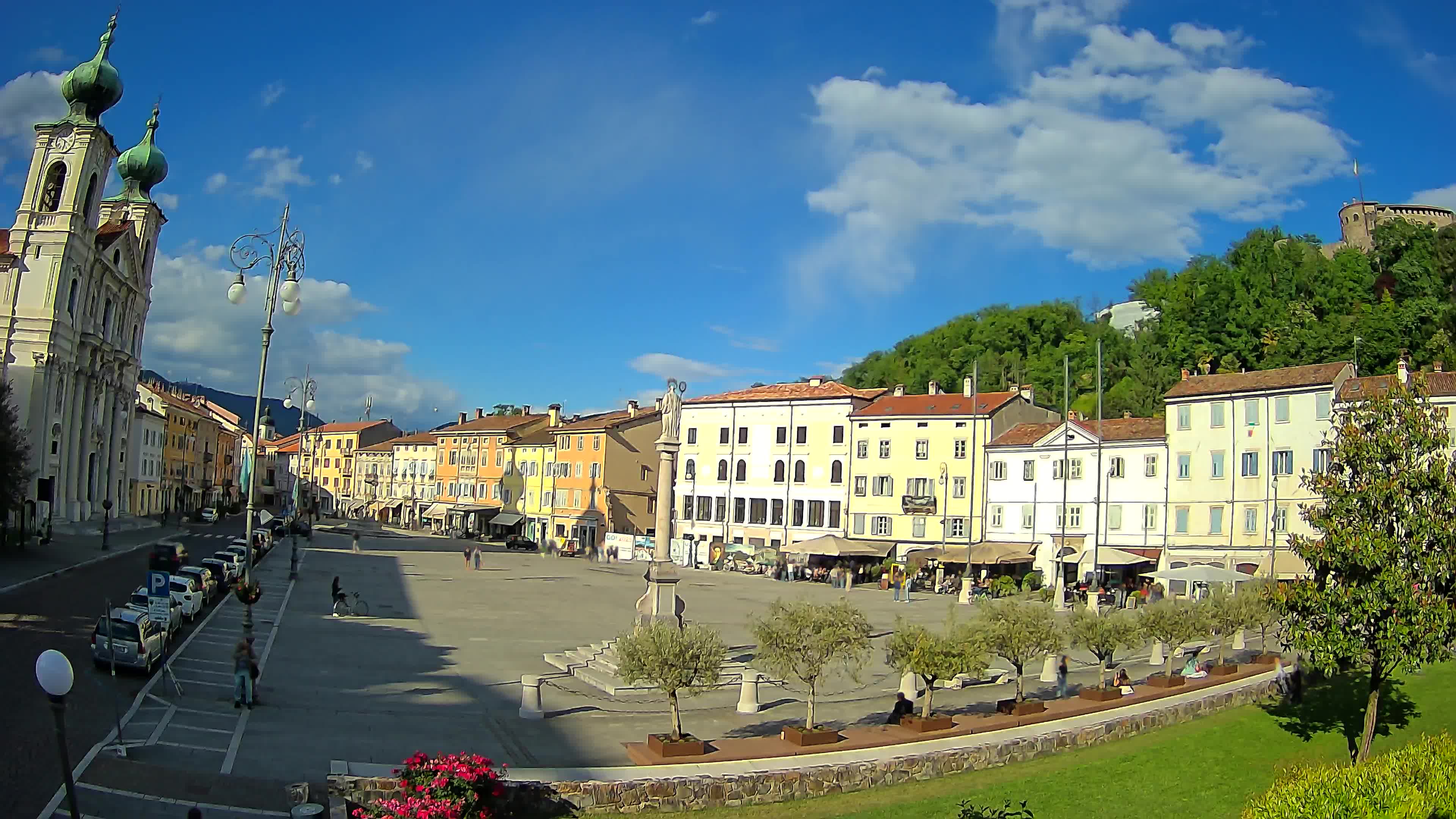 Gorizia Piazza della Vittoria e chiesa di S. Ignazio