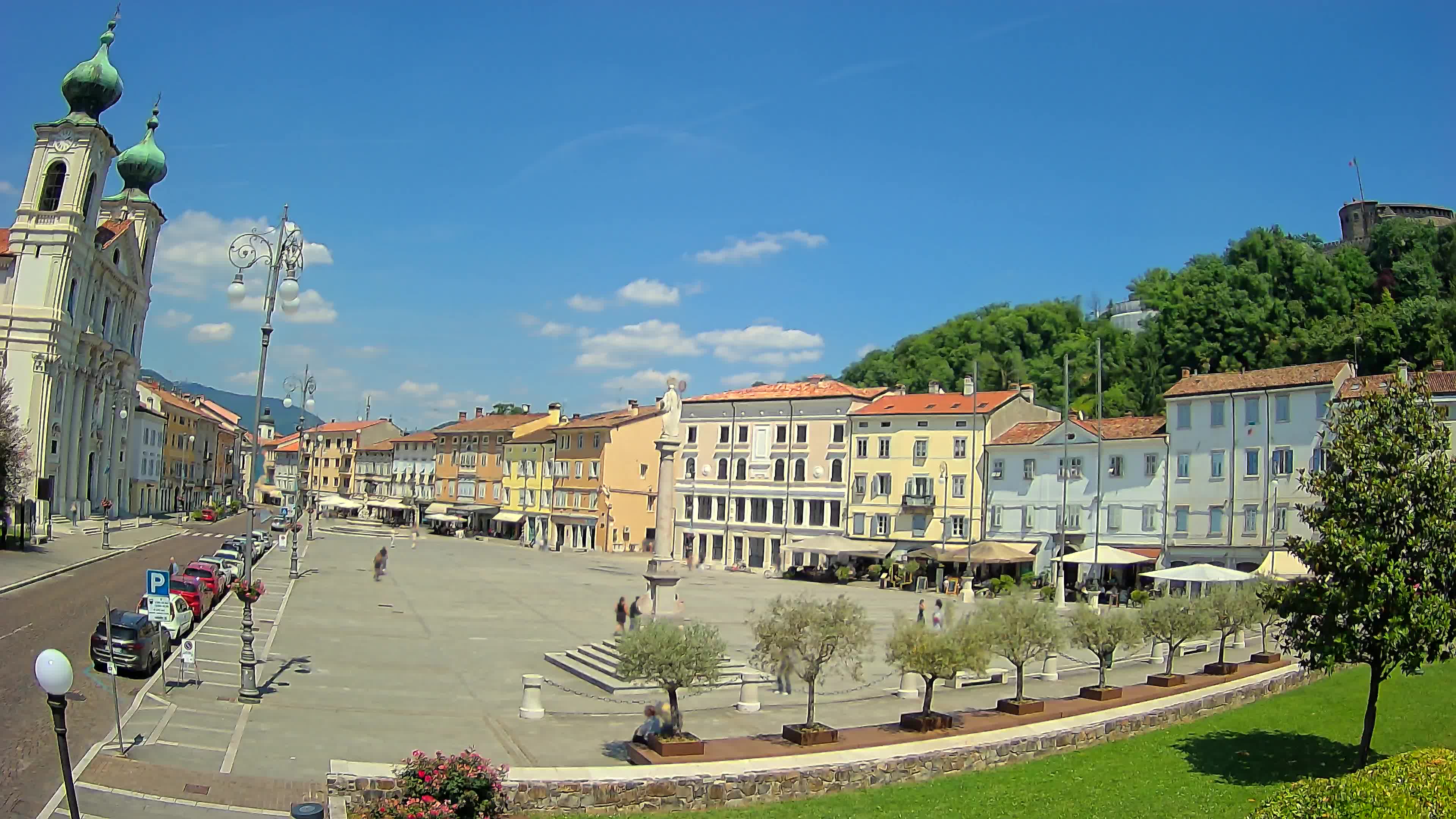 Gorizia Piazza della Vittoria e chiesa di S. Ignazio