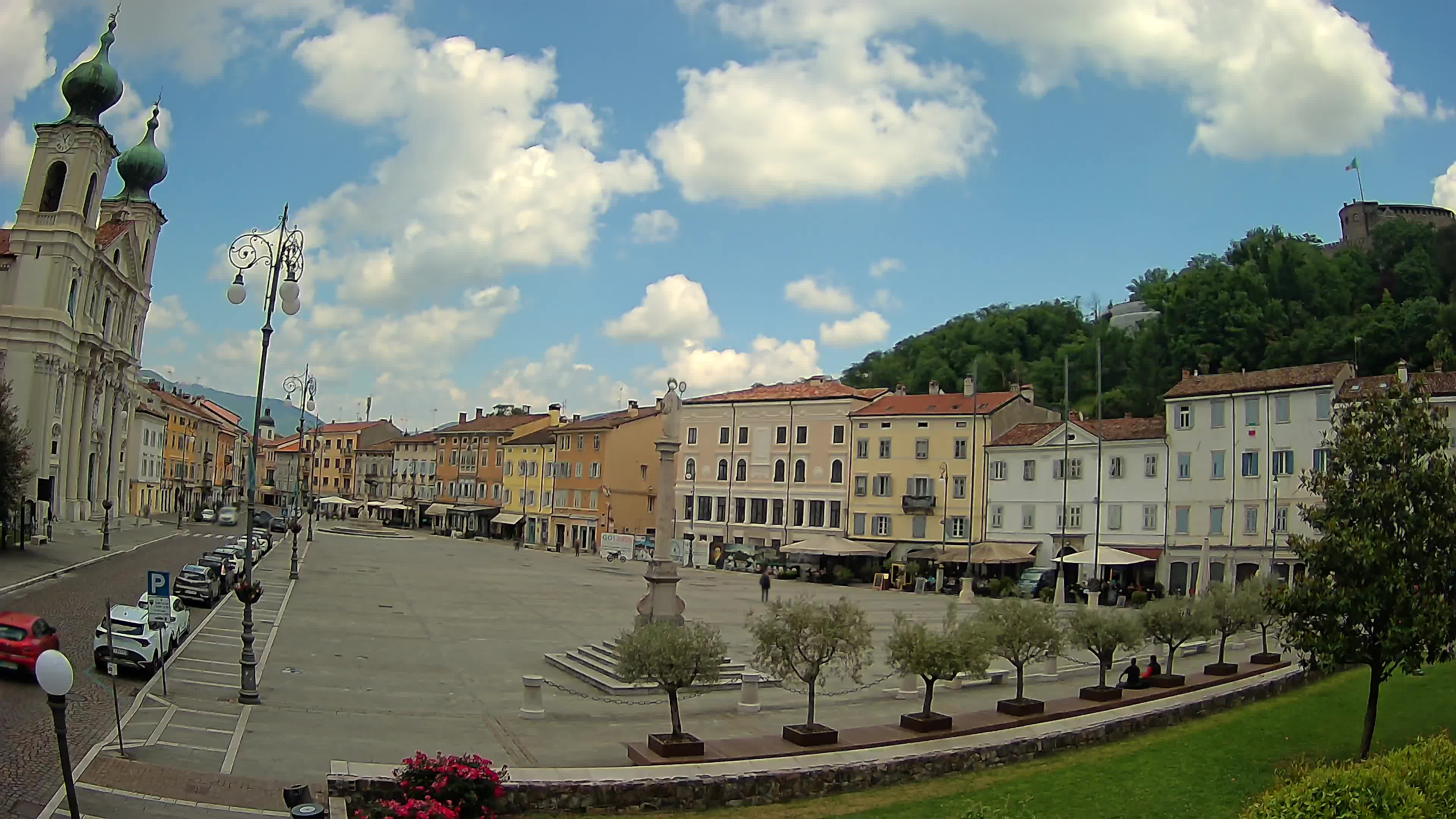 Gorizia – Plaza Vittoria – iglesia de San Pedro. Ignacio