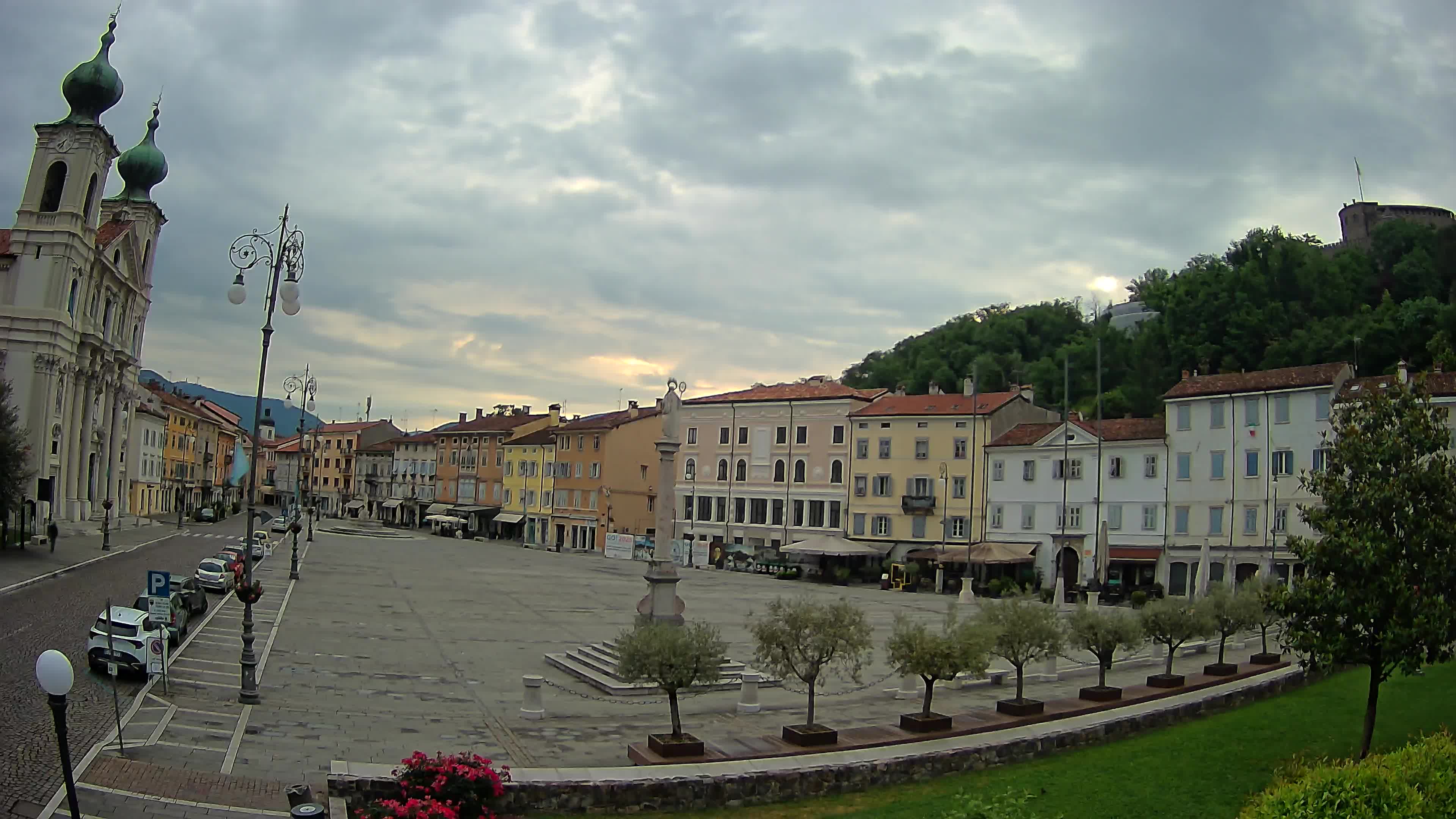 Gorizia – Plaza Vittoria – iglesia de San Pedro. Ignacio