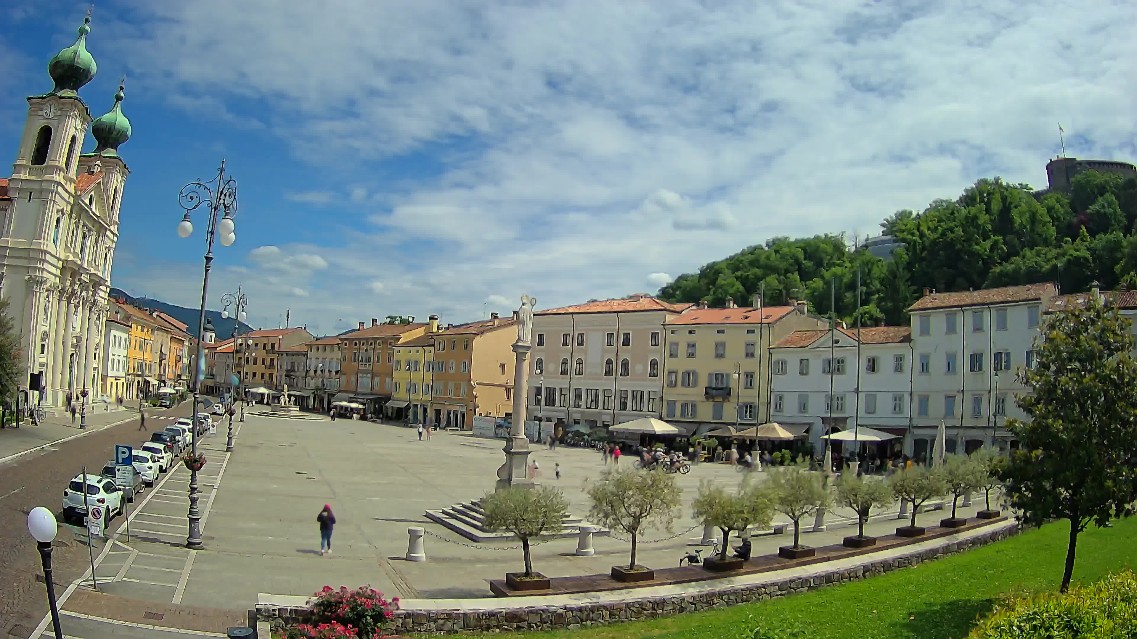 Gorizia – Plaza Vittoria – iglesia de San Pedro. Ignacio