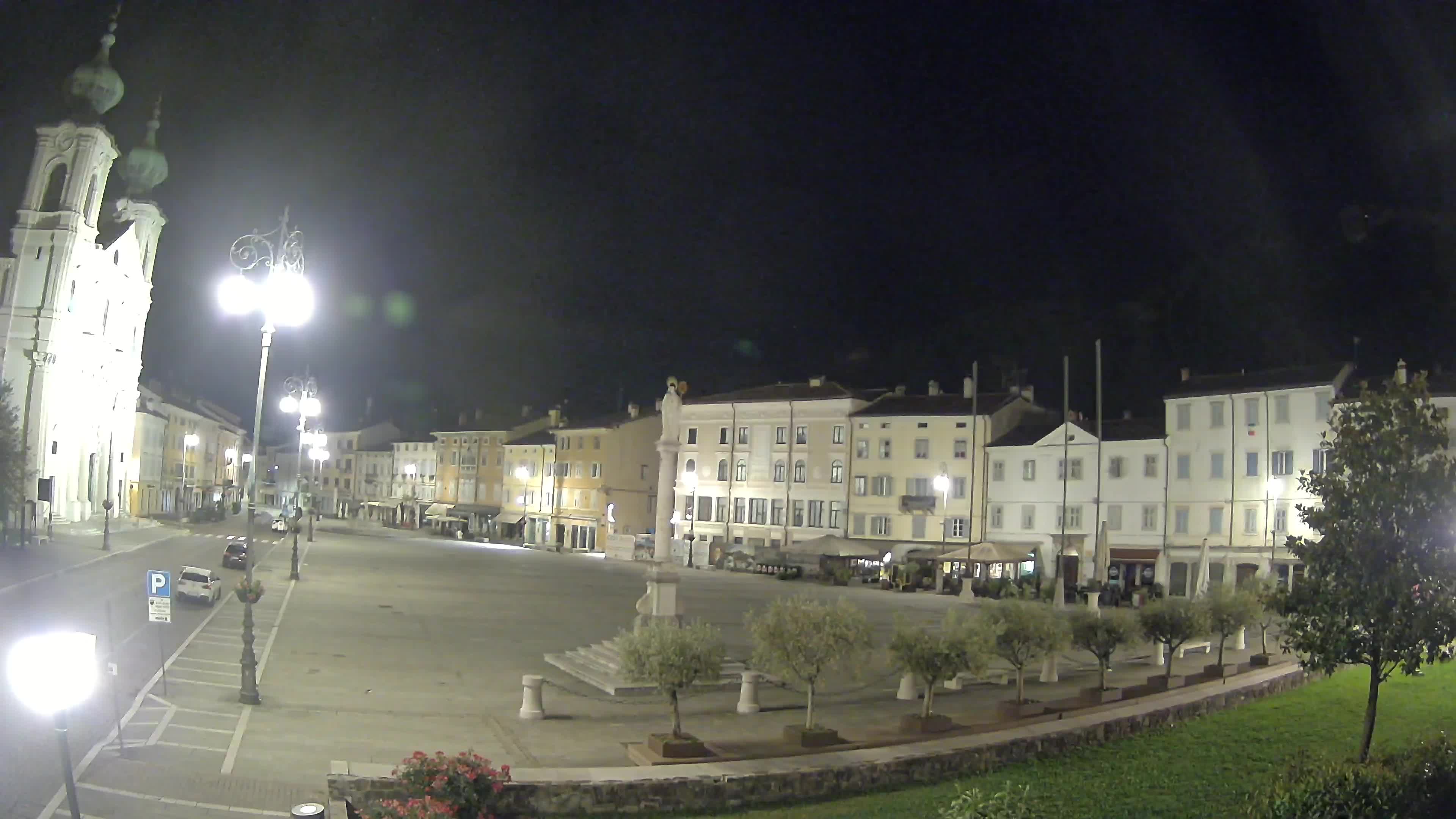 Kamera Gorica Travnik in cerkev sv. Ignacija