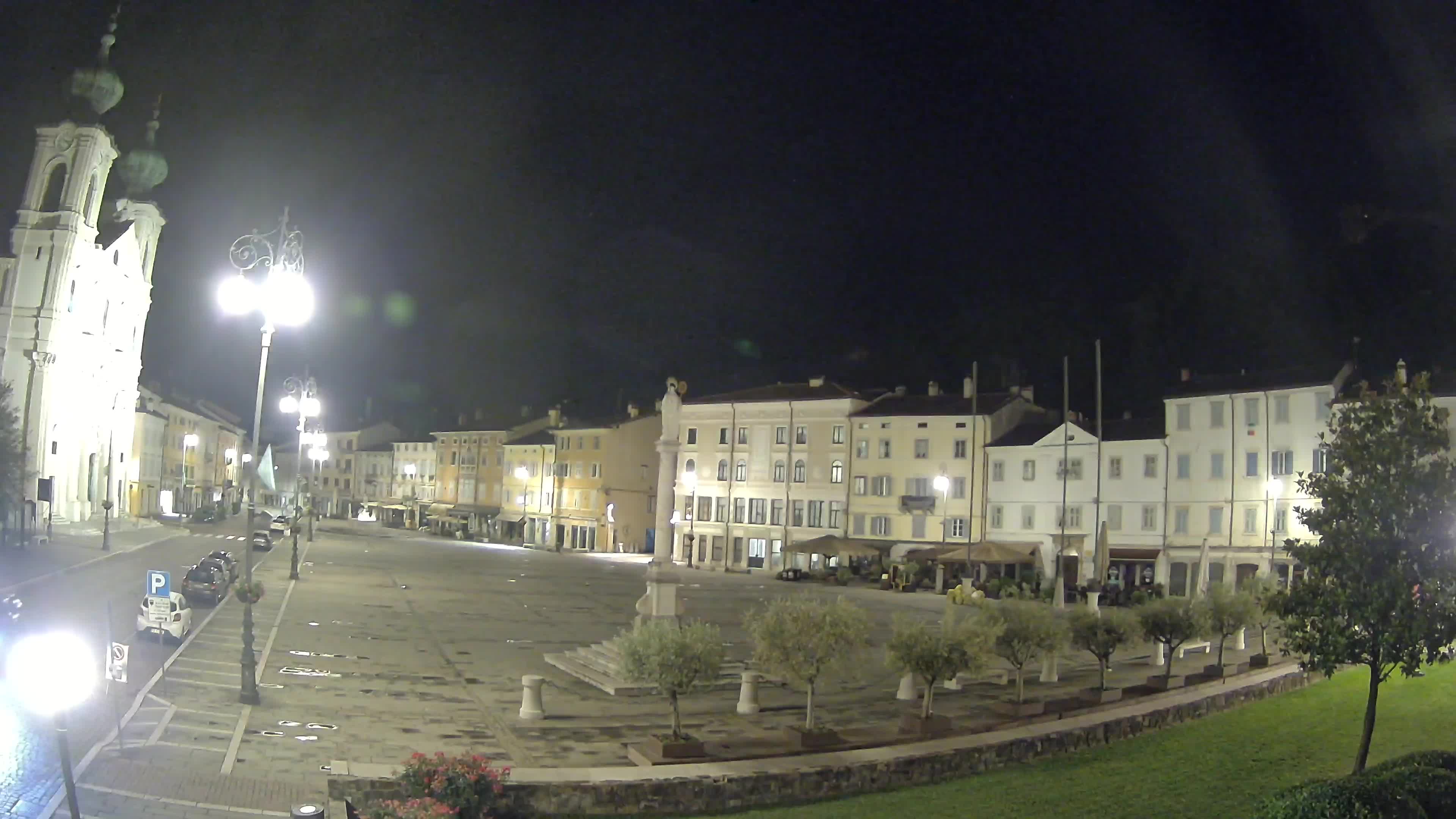 Kamera Gorica Travnik in cerkev sv. Ignacija