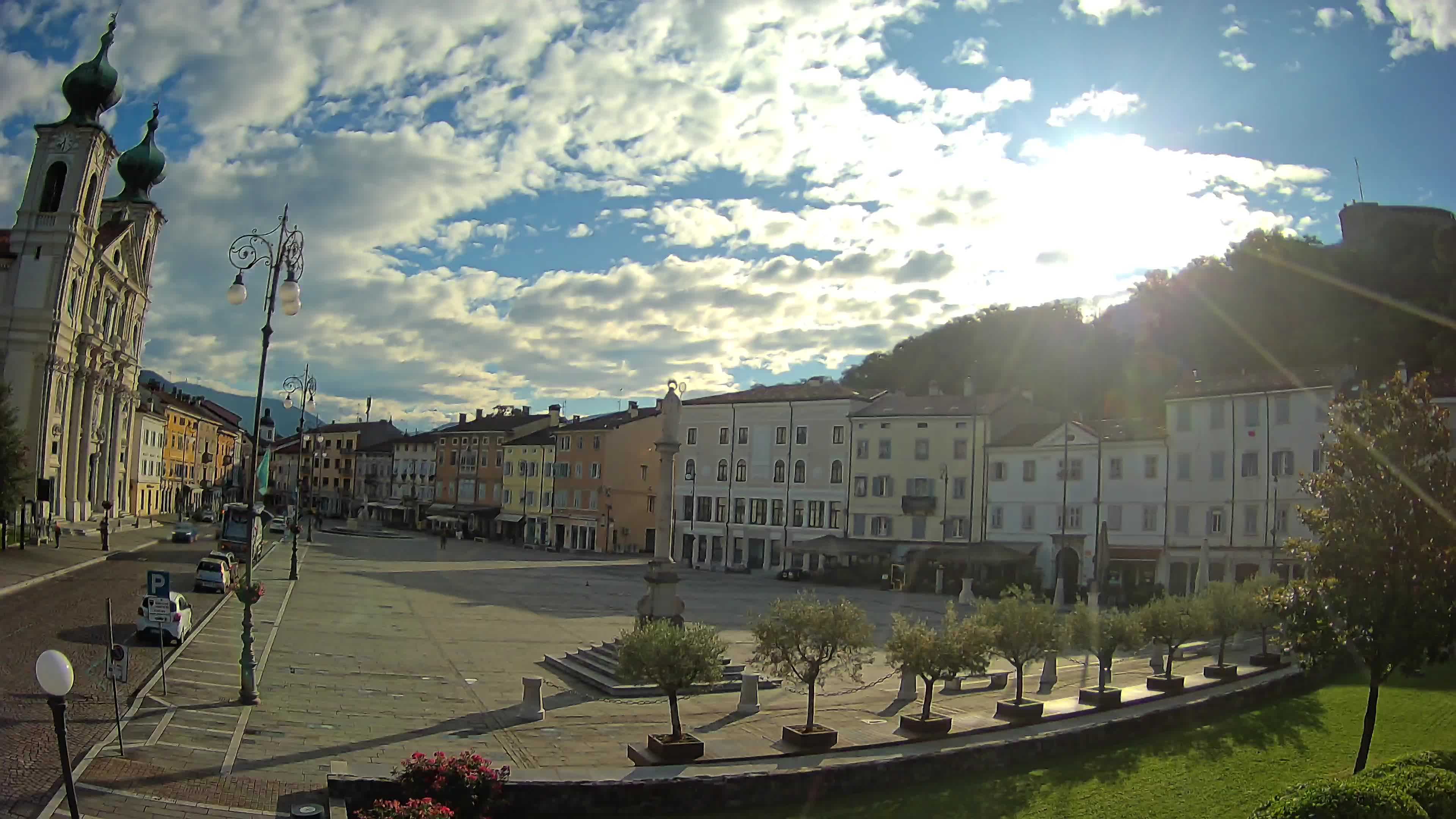 Gorizia Piazza della Vittoria e chiesa di S. Ignazio