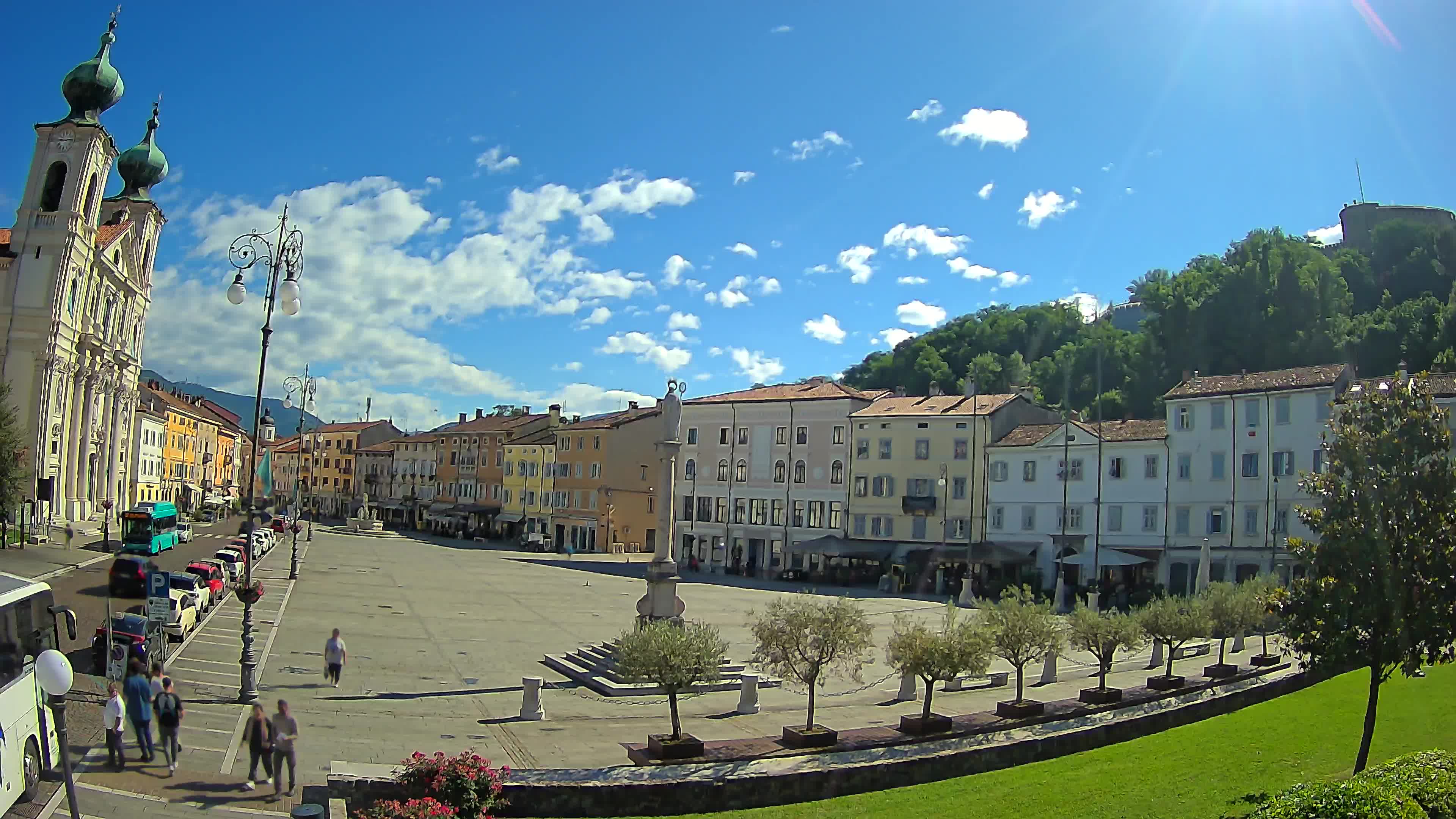 Gorizia – Plaza Vittoria – iglesia de San Pedro. Ignacio