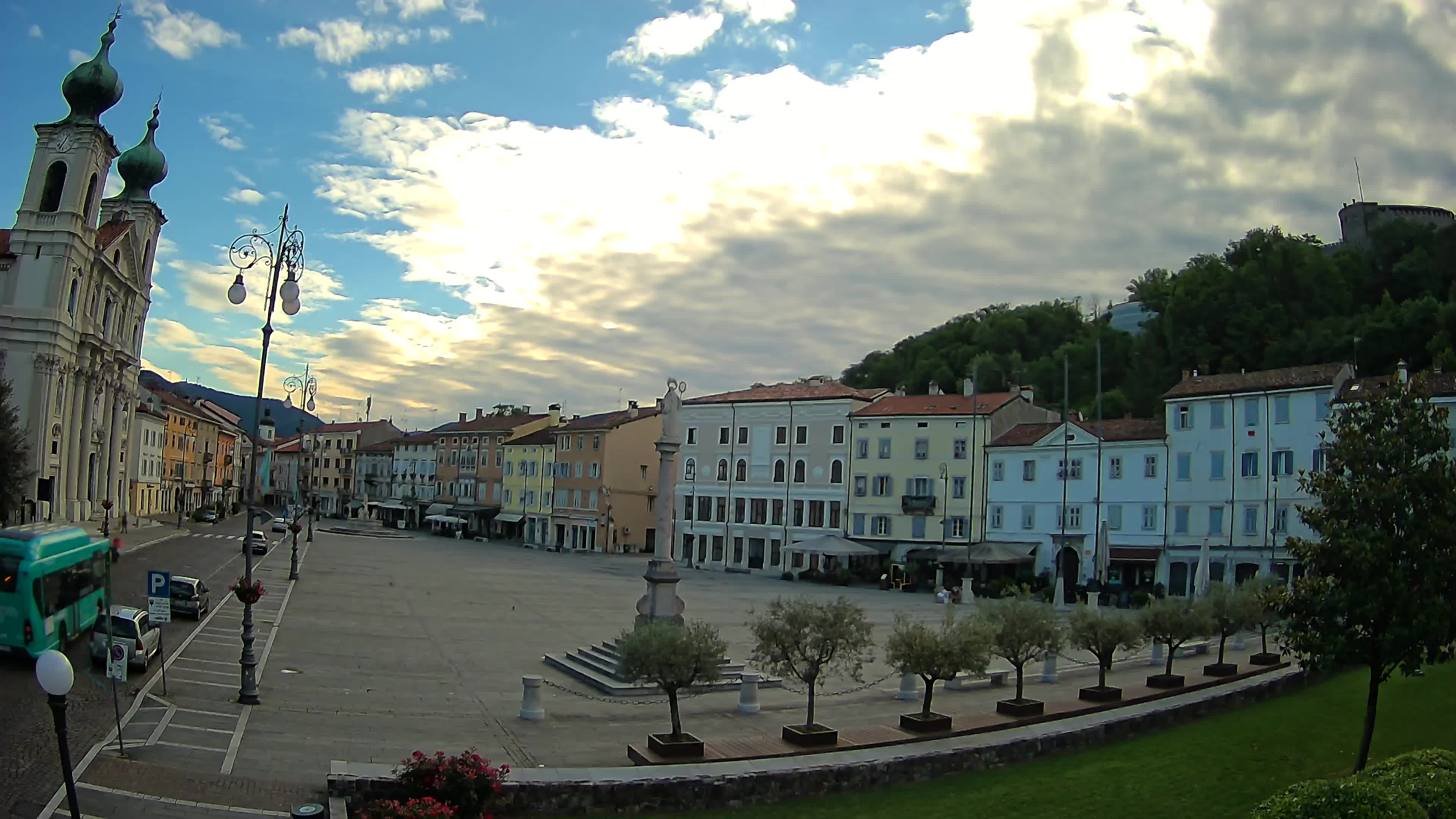 Gorizia Piazza della Vittoria e chiesa di S. Ignazio