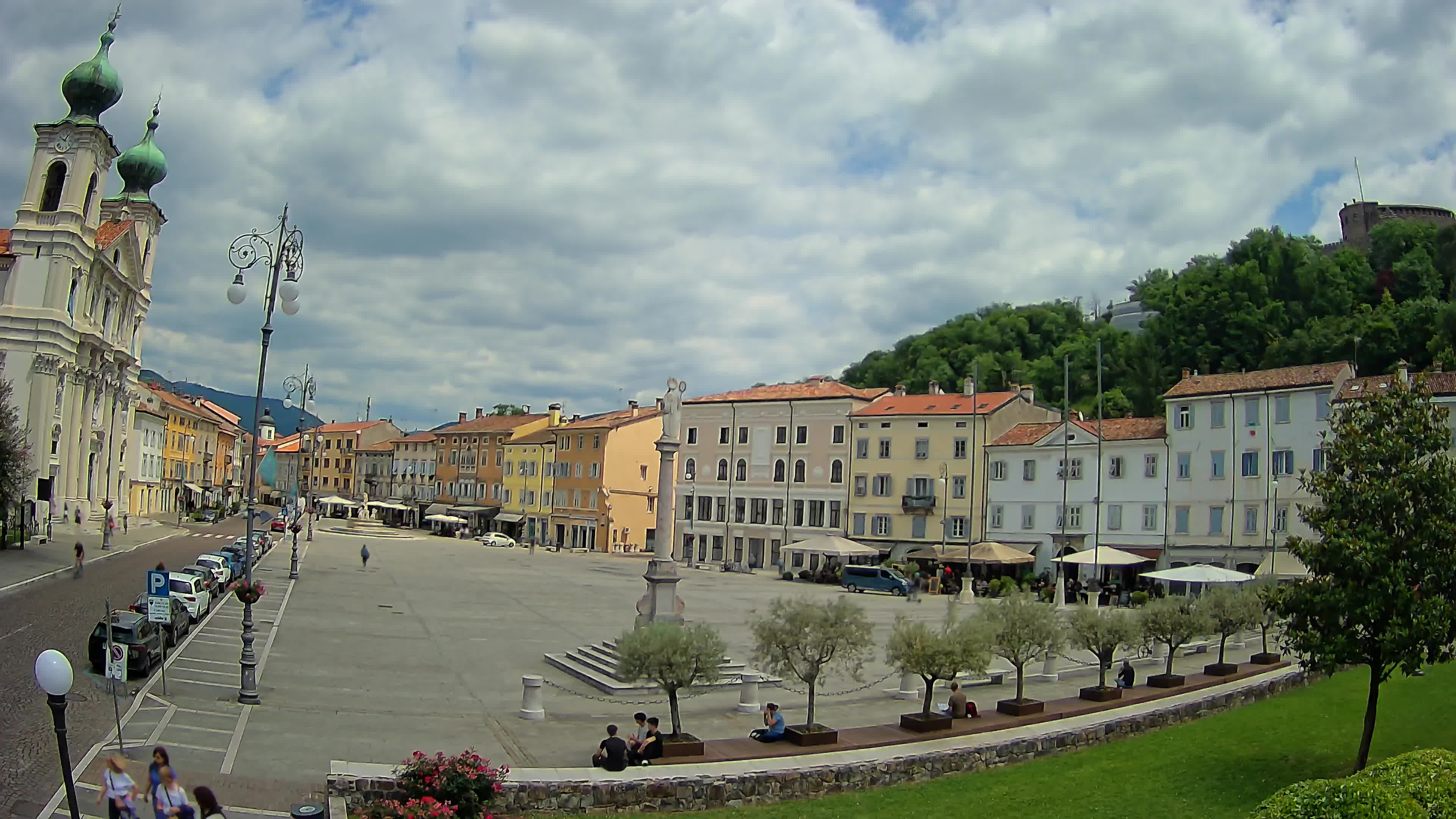Gorizia Piazza della Vittoria e chiesa di S. Ignazio