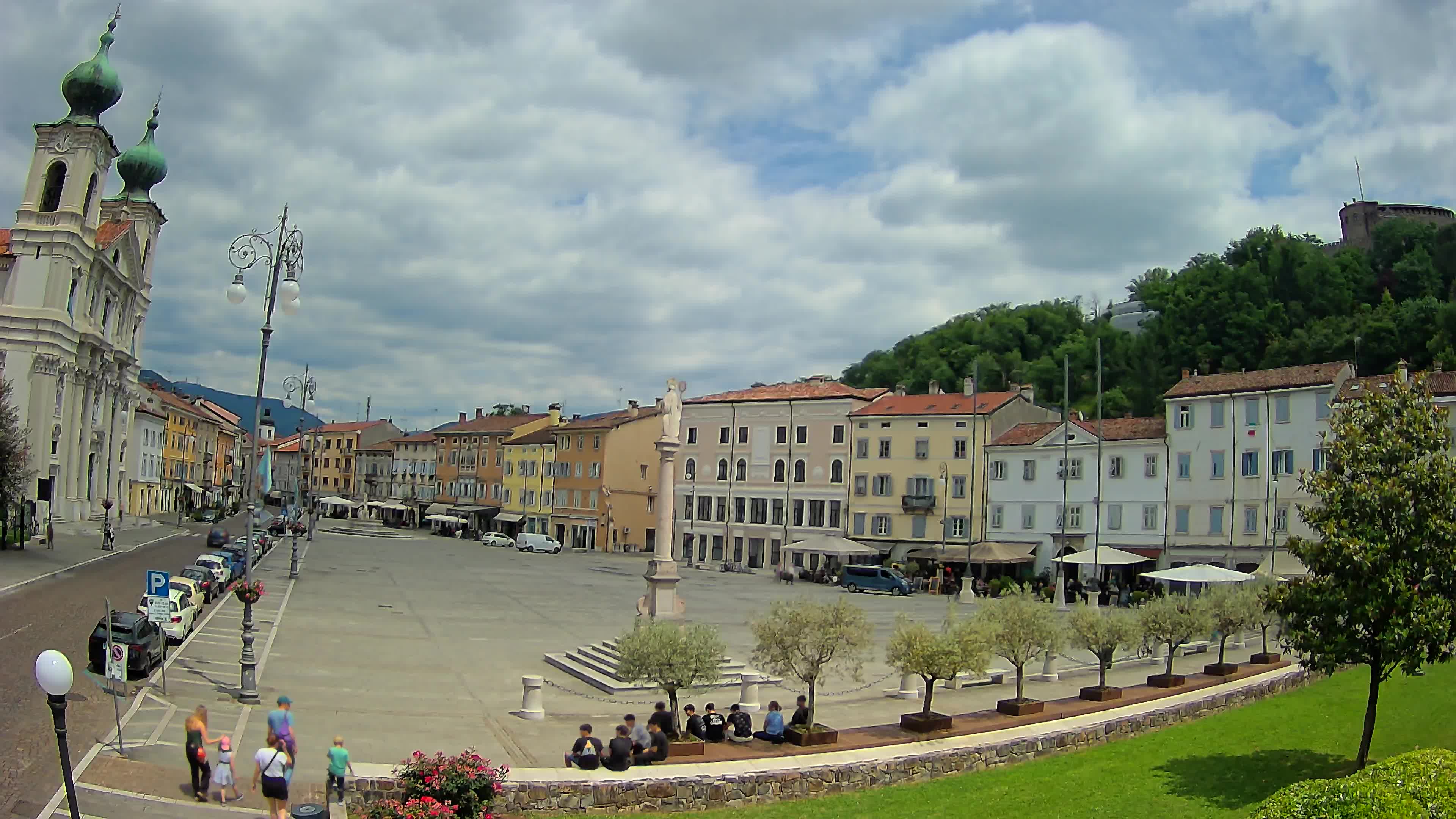 Gorizia – Plaza Vittoria – iglesia de San Pedro. Ignacio