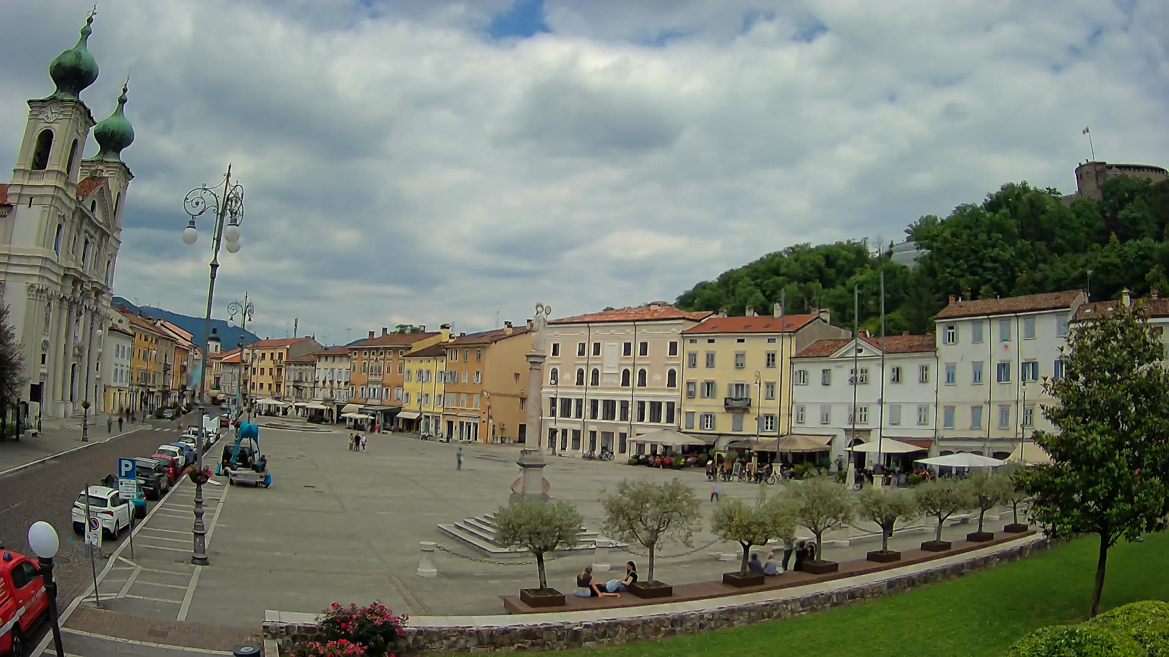Gorizia – Plaza Vittoria – iglesia de San Pedro. Ignacio