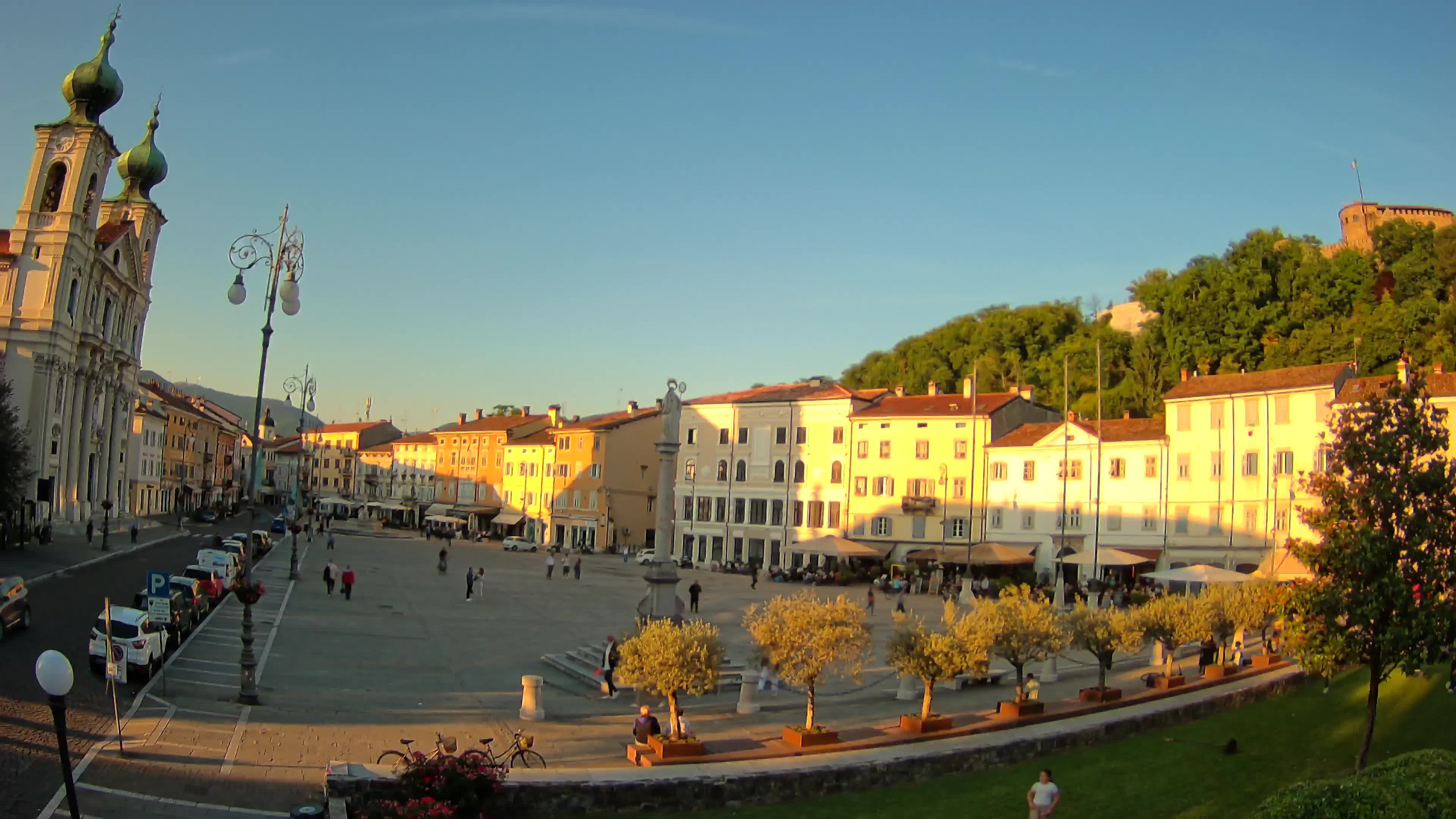 Gorizia – Plaza Vittoria – iglesia de San Pedro. Ignacio