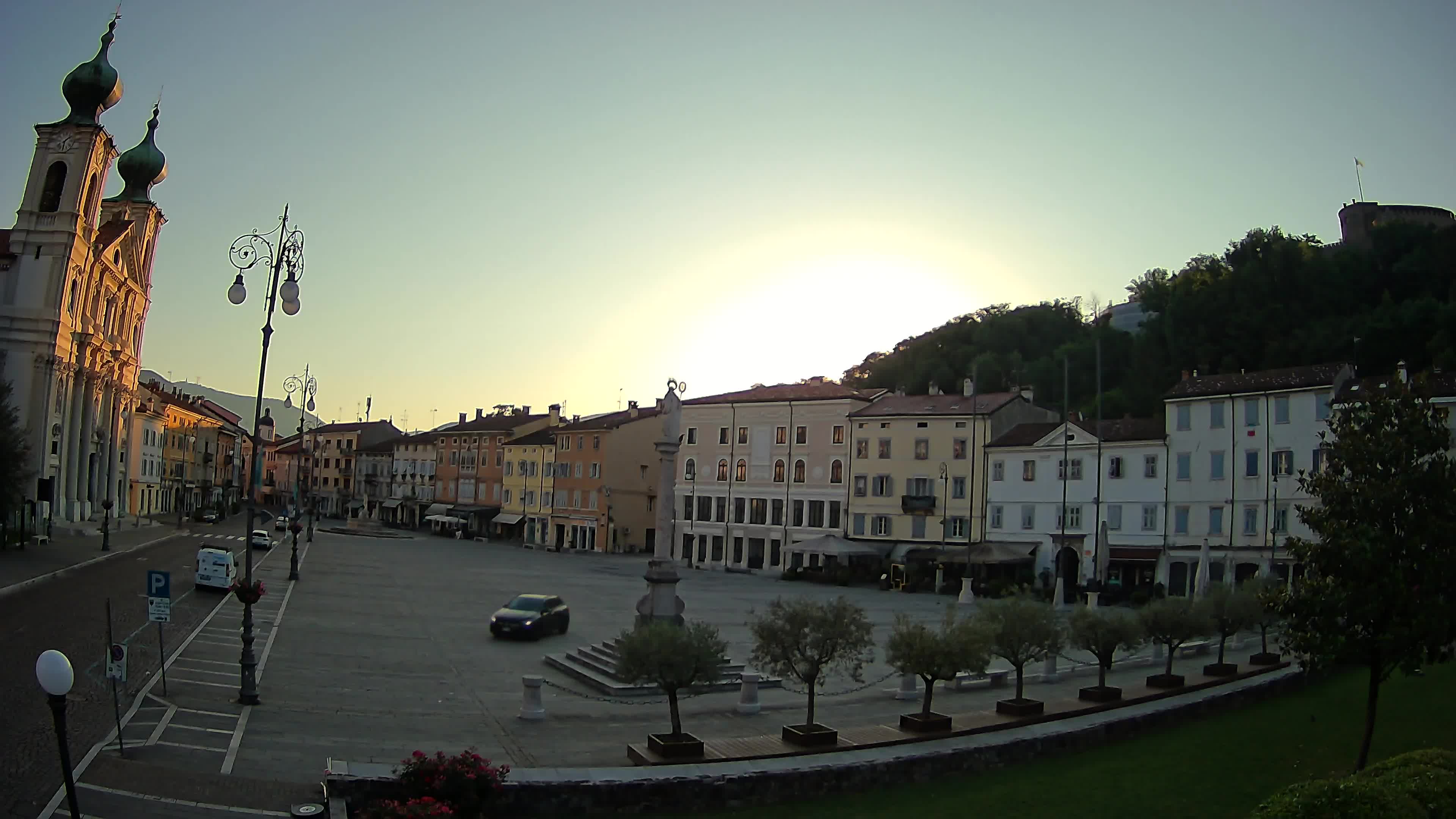 Gorizia – Plaza Vittoria – iglesia de San Pedro. Ignacio