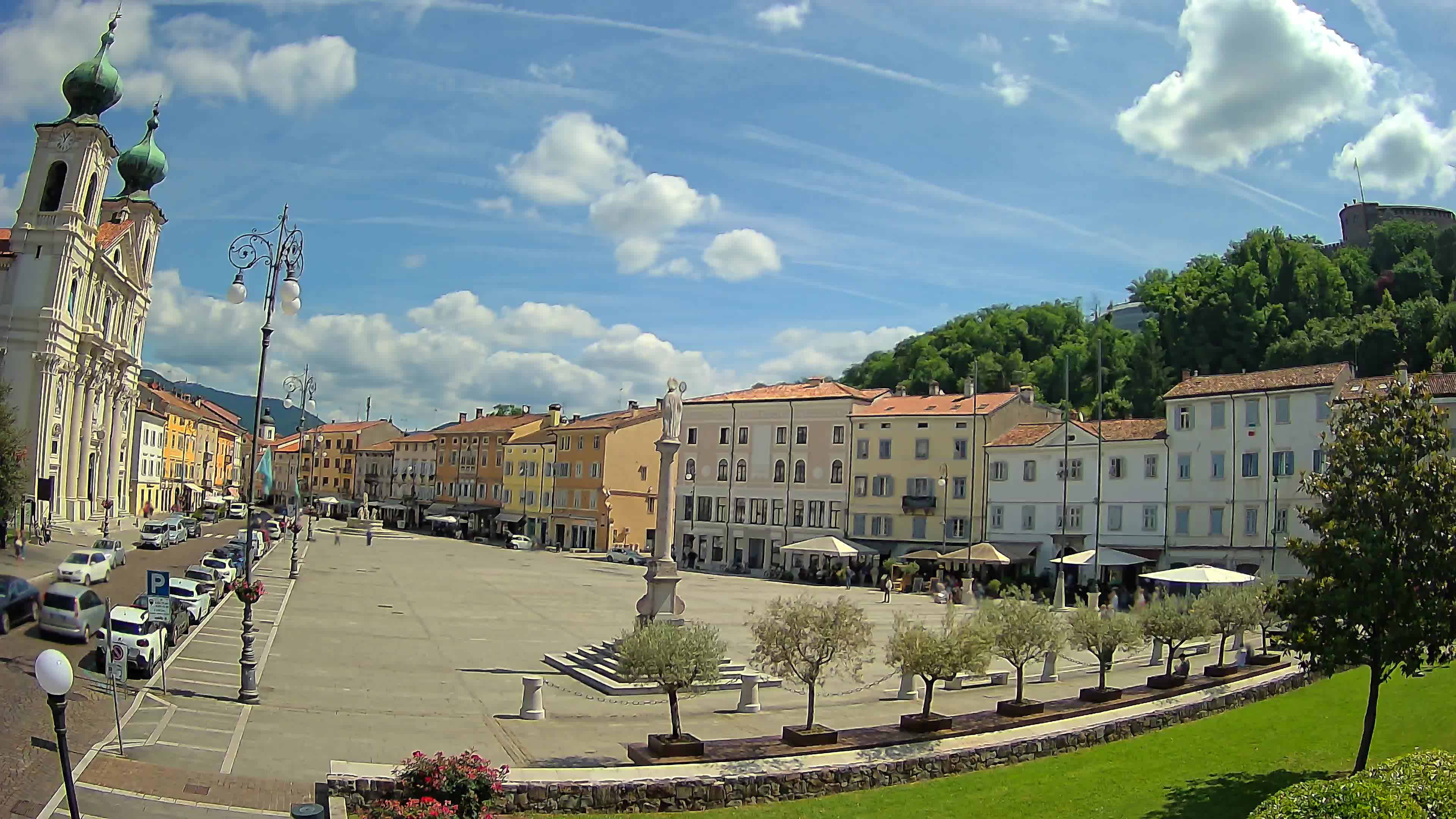 Gorizia Piazza della Vittoria e chiesa di S. Ignazio