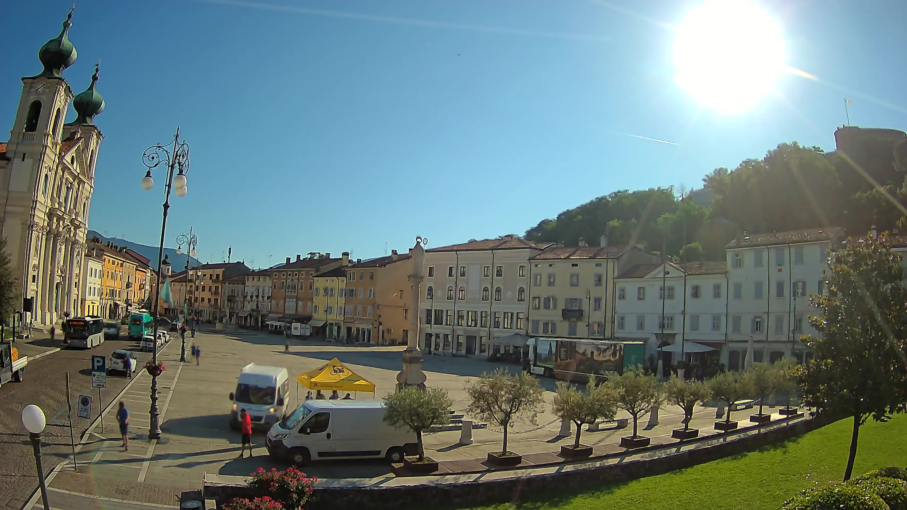Gorizia Piazza della Vittoria e chiesa di S. Ignazio