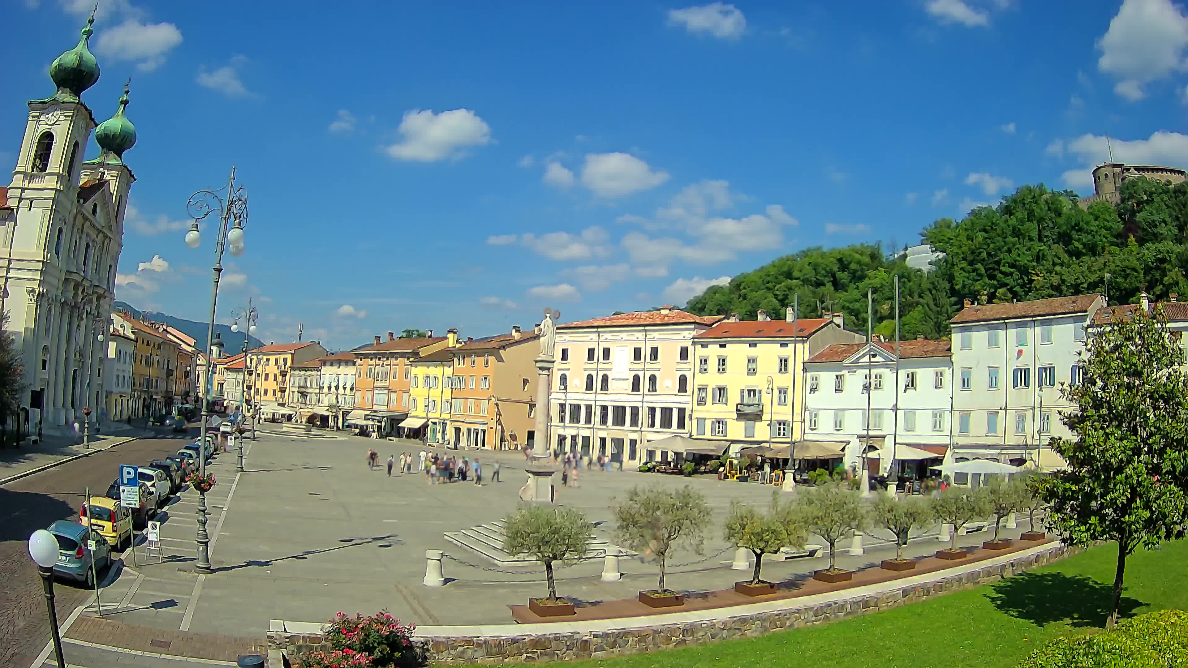Gorizia Piazza della Vittoria e chiesa di S. Ignazio