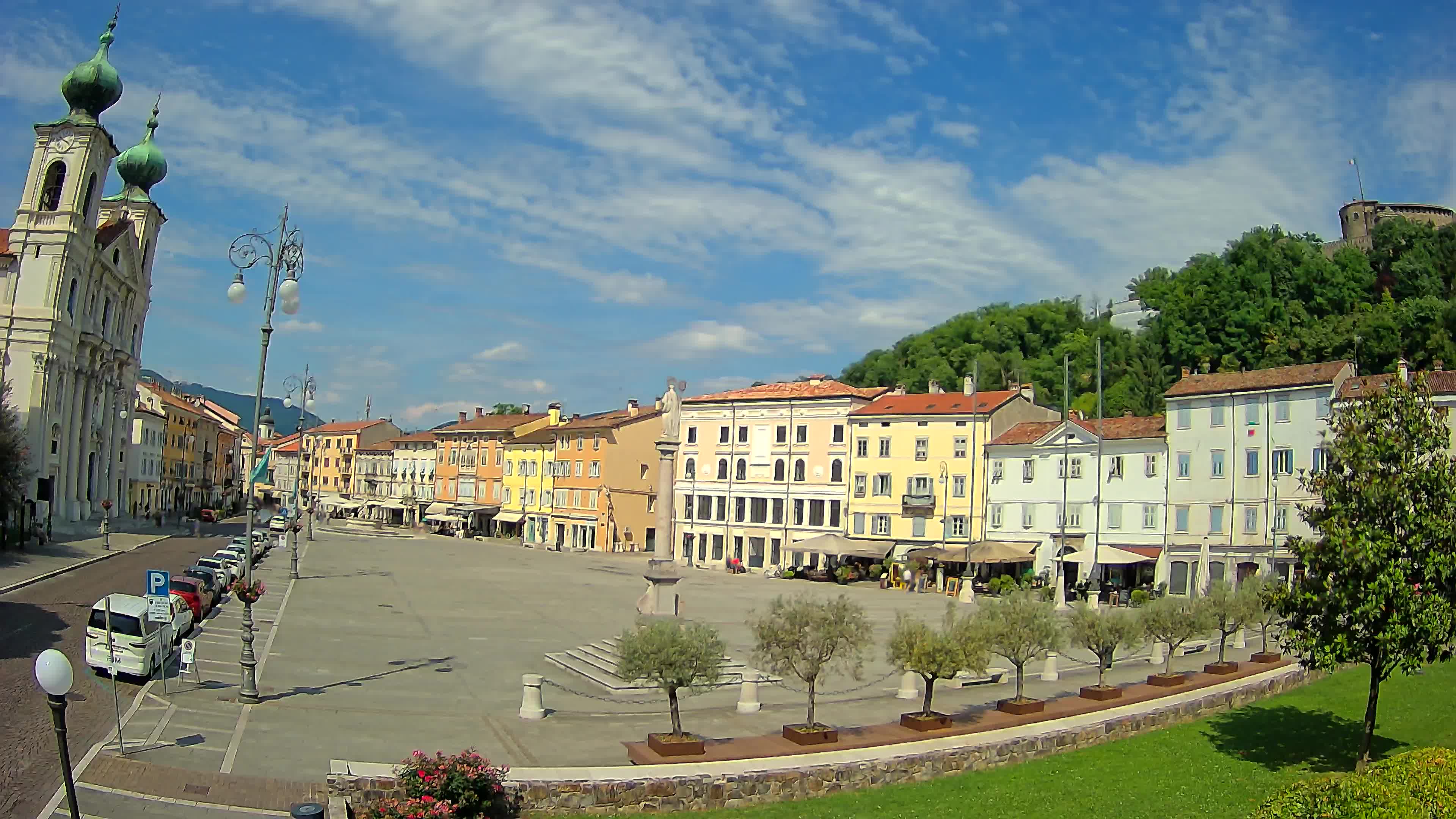 Gorizia Piazza della Vittoria e chiesa di S. Ignazio