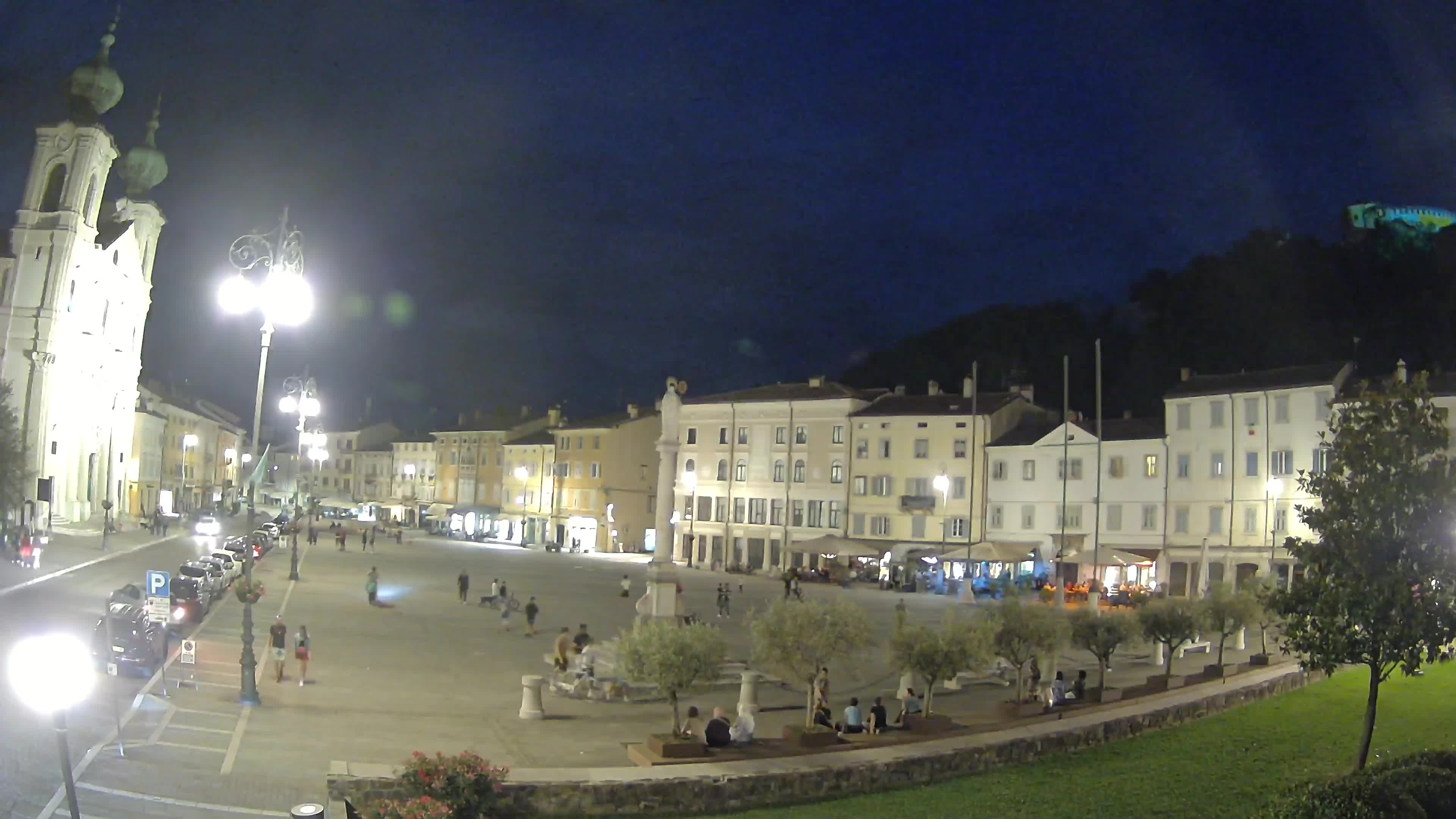 Kamera Gorica Travnik in cerkev sv. Ignacija