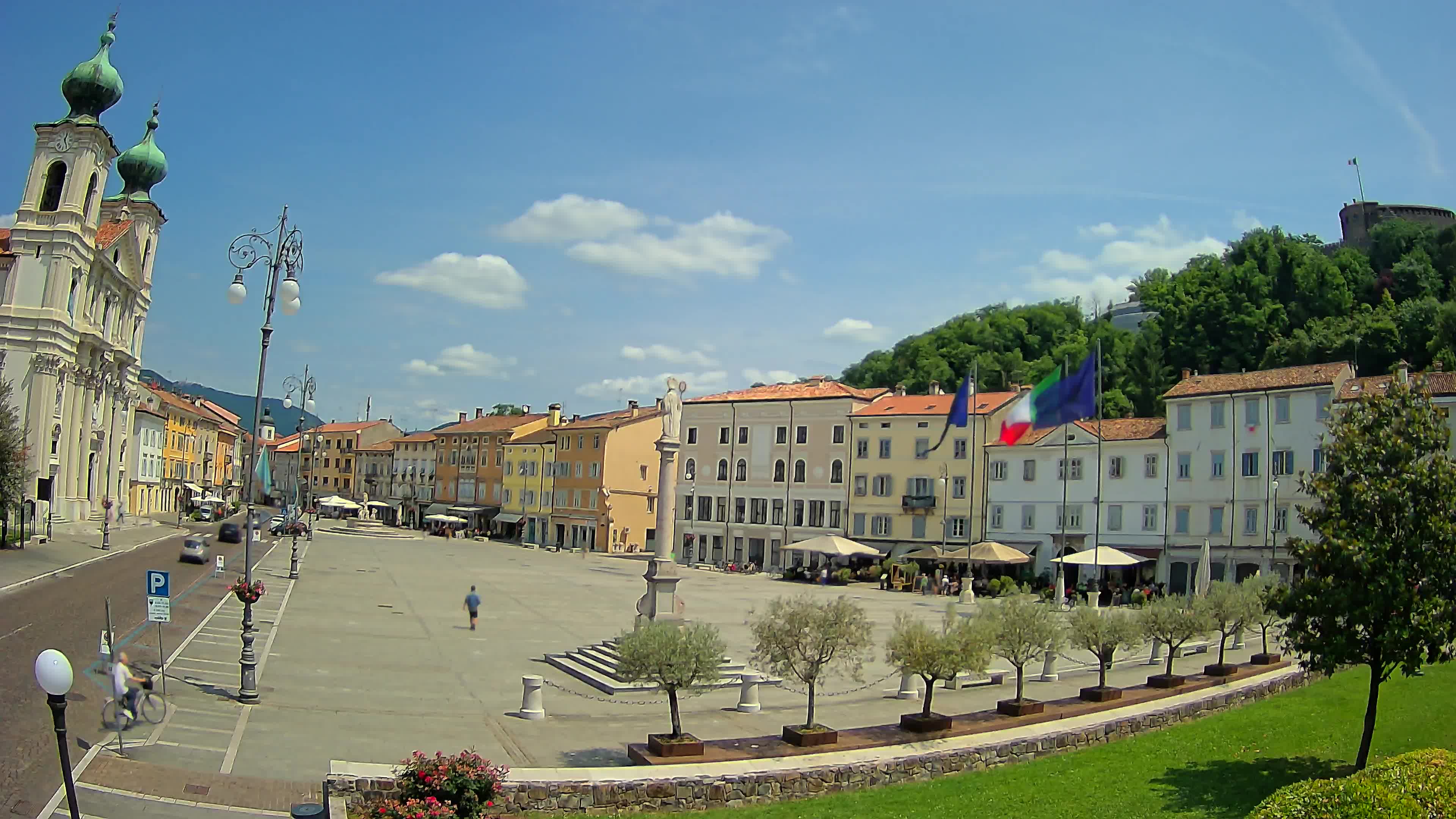 Gorizia Piazza della Vittoria e chiesa di S. Ignazio