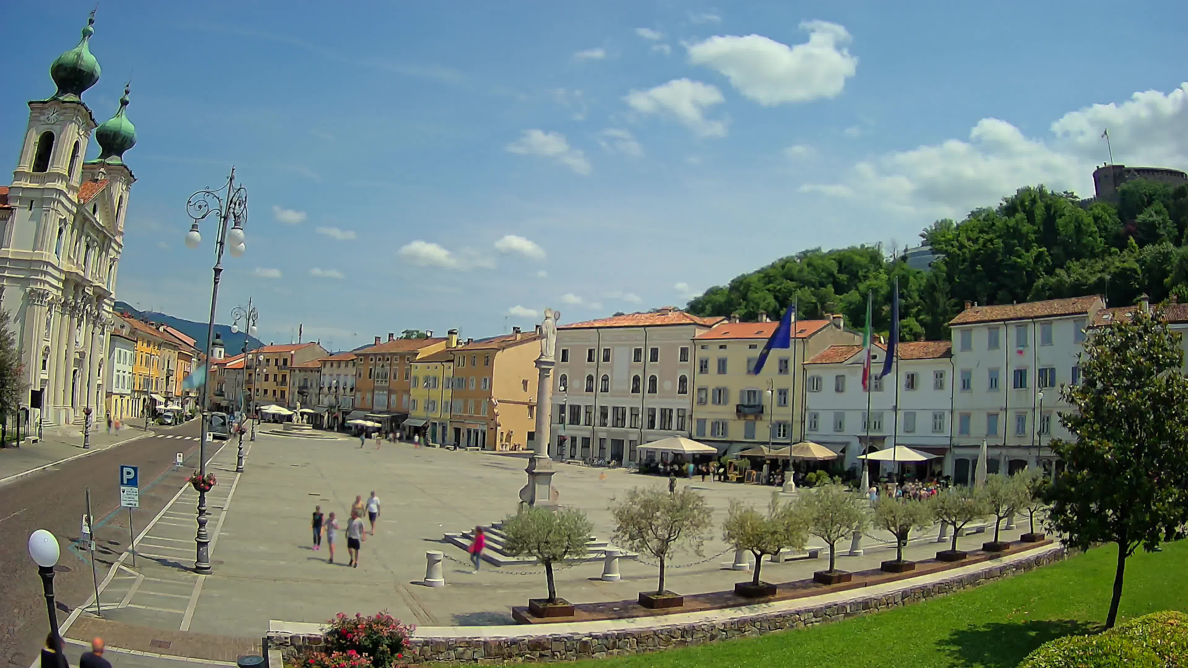 Gorizia Piazza della Vittoria e chiesa di S. Ignazio