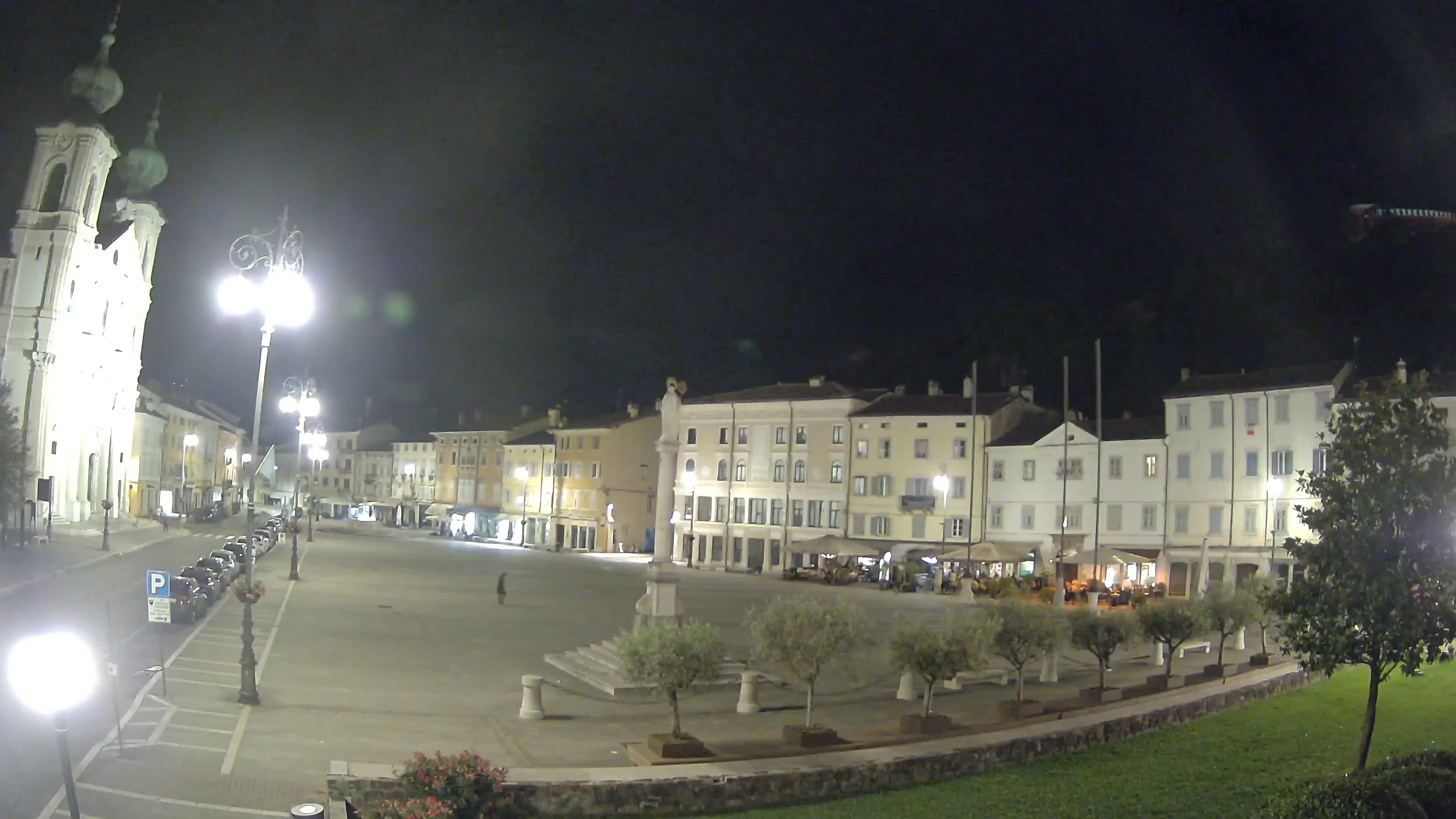 Gorizia Piazza della Vittoria e chiesa di S. Ignazio