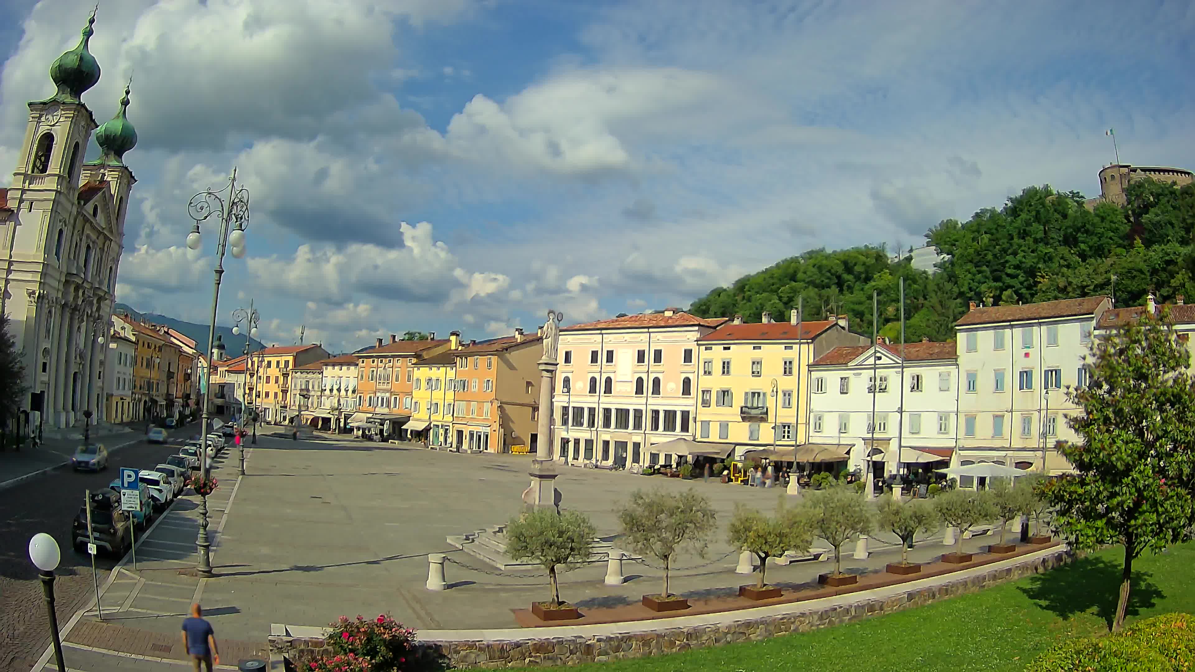 Gorizia – Plaza Vittoria – iglesia de San Pedro. Ignacio
