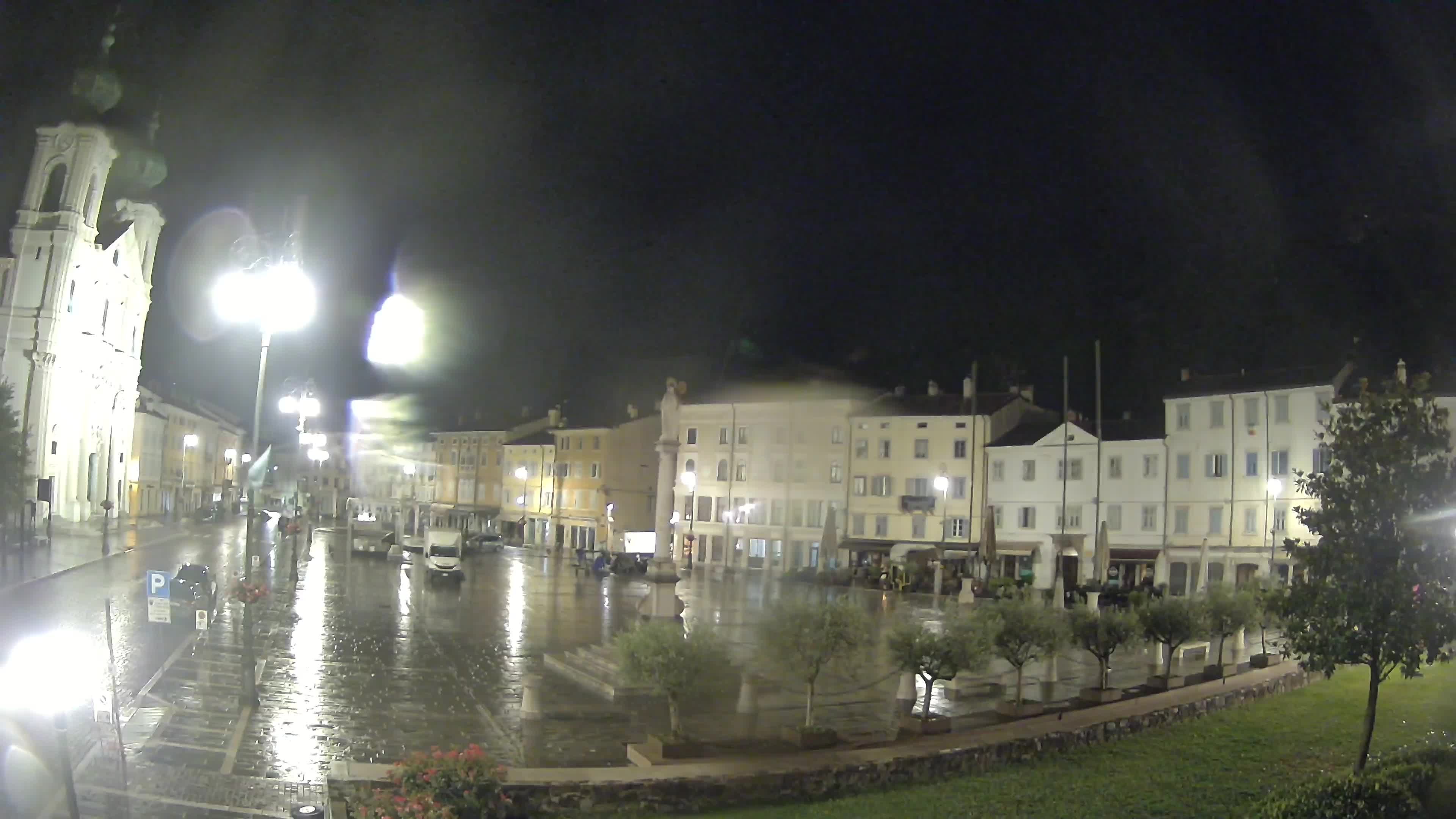 Gorizia – Plaza Vittoria – iglesia de San Pedro. Ignacio