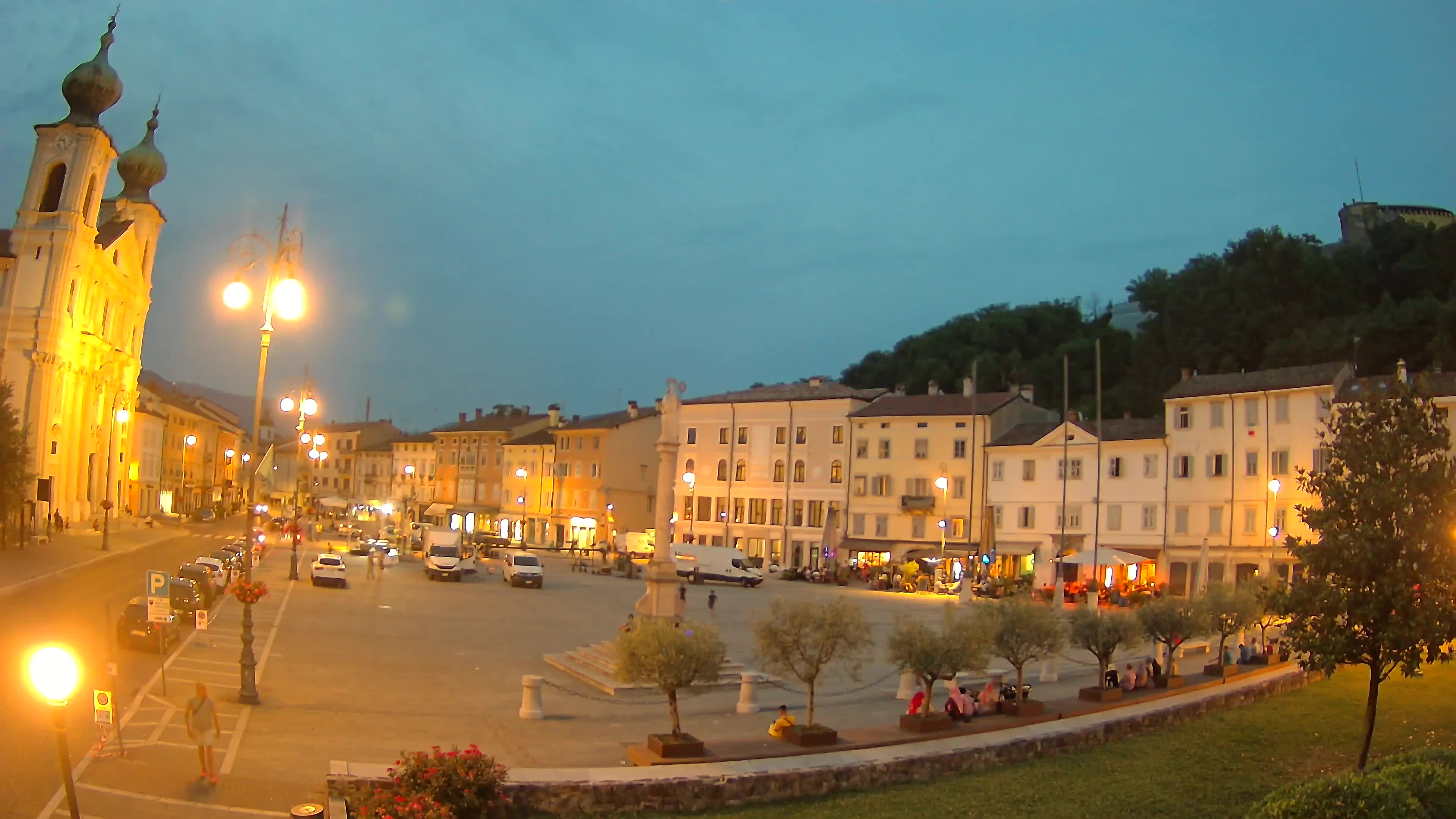Gorizia – Plaza Vittoria – iglesia de San Pedro. Ignacio