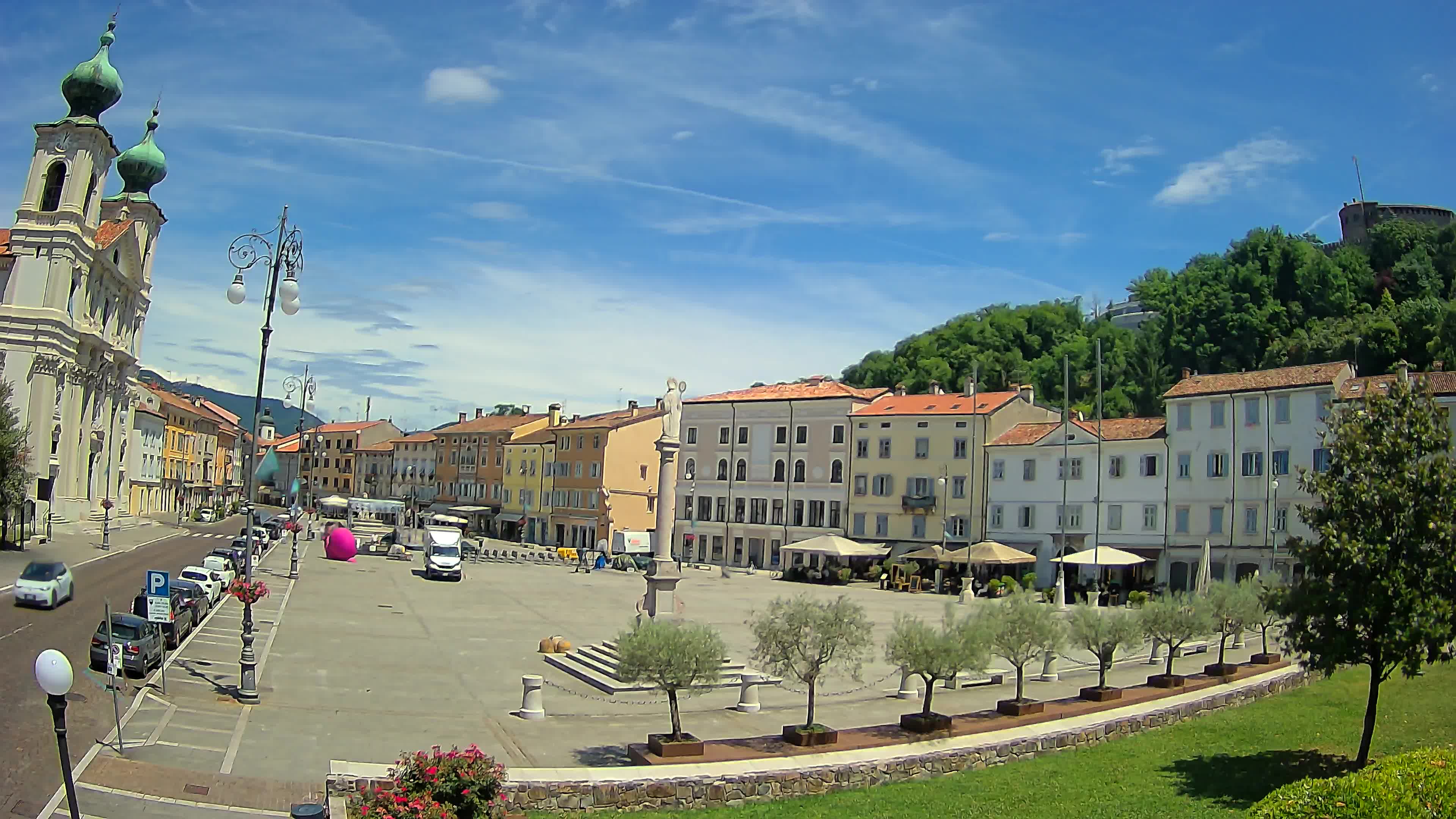 Gorizia Piazza della Vittoria e chiesa di S. Ignazio