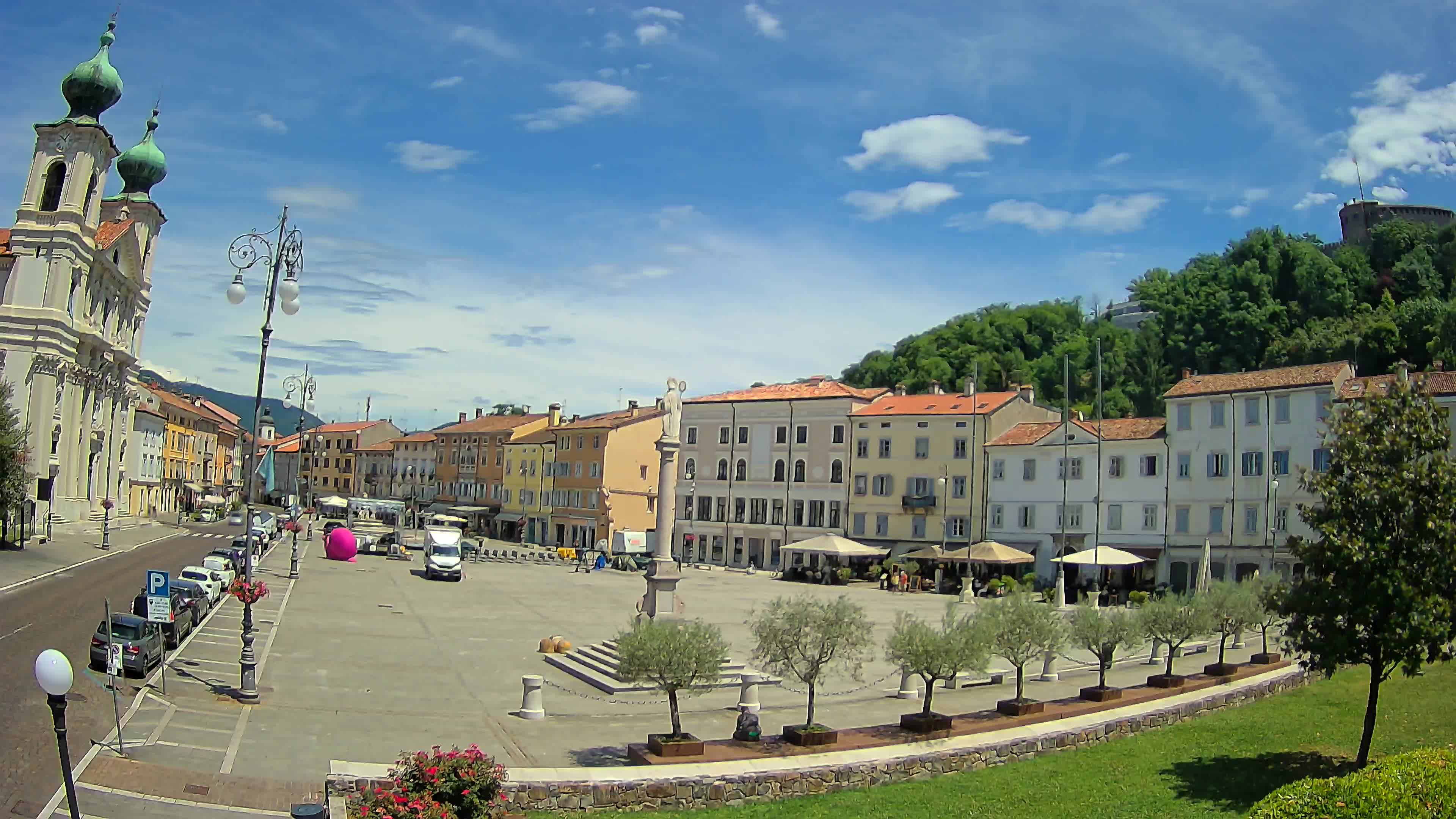 Gorizia Piazza della Vittoria e chiesa di S. Ignazio