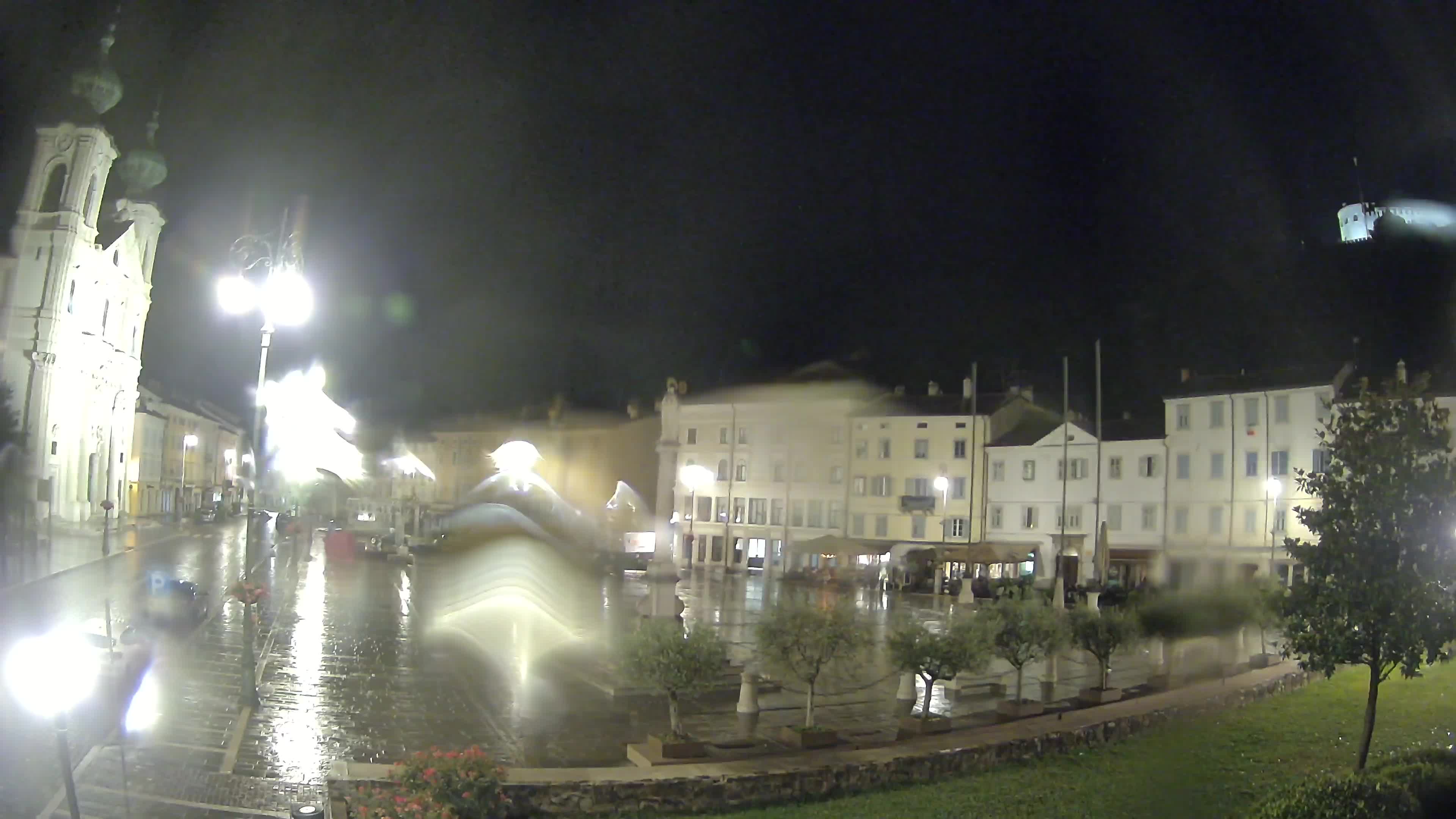 Gorizia Piazza della Vittoria e chiesa di S. Ignazio