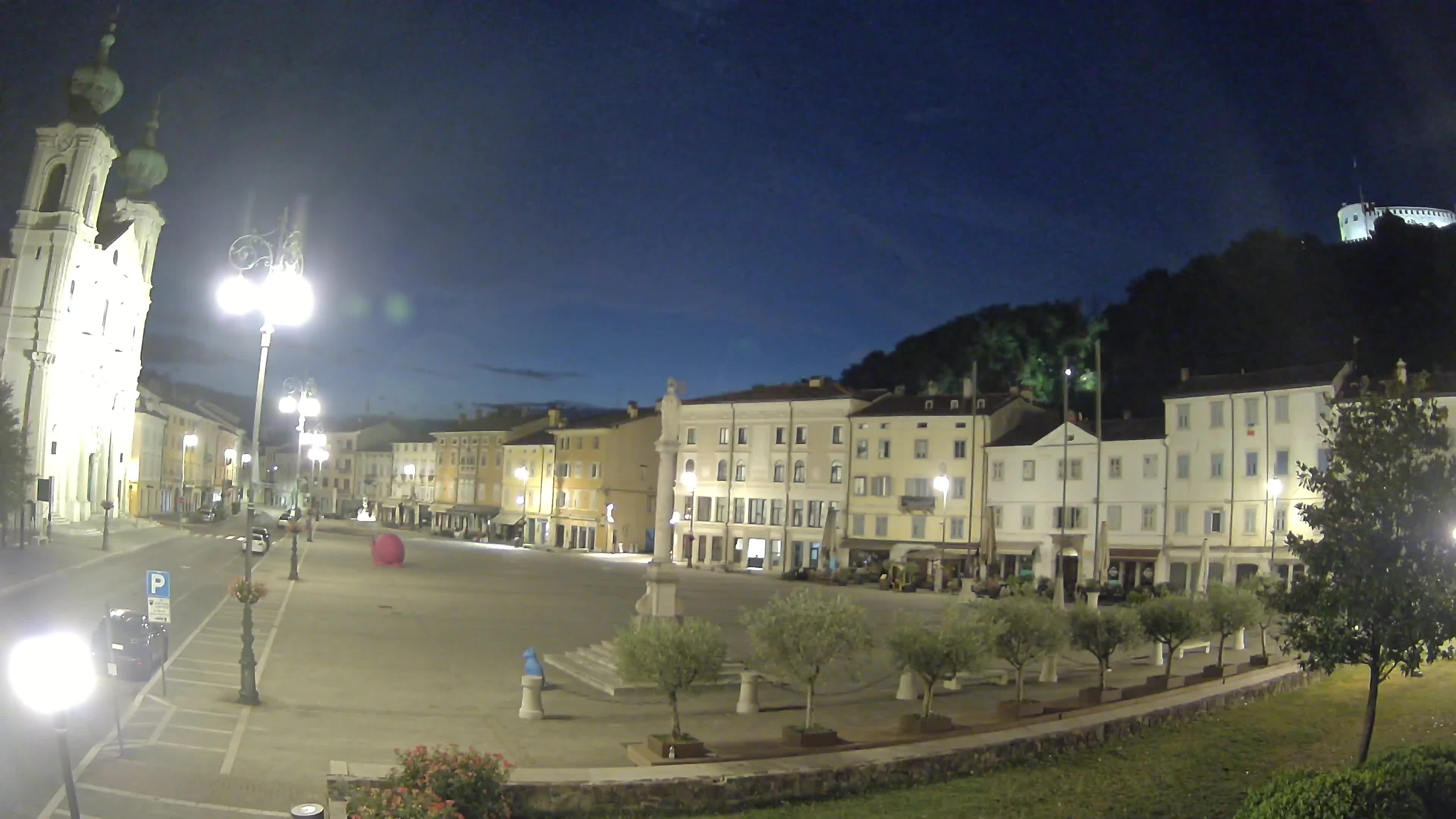 Gorizia – Plaza Vittoria – iglesia de San Pedro. Ignacio