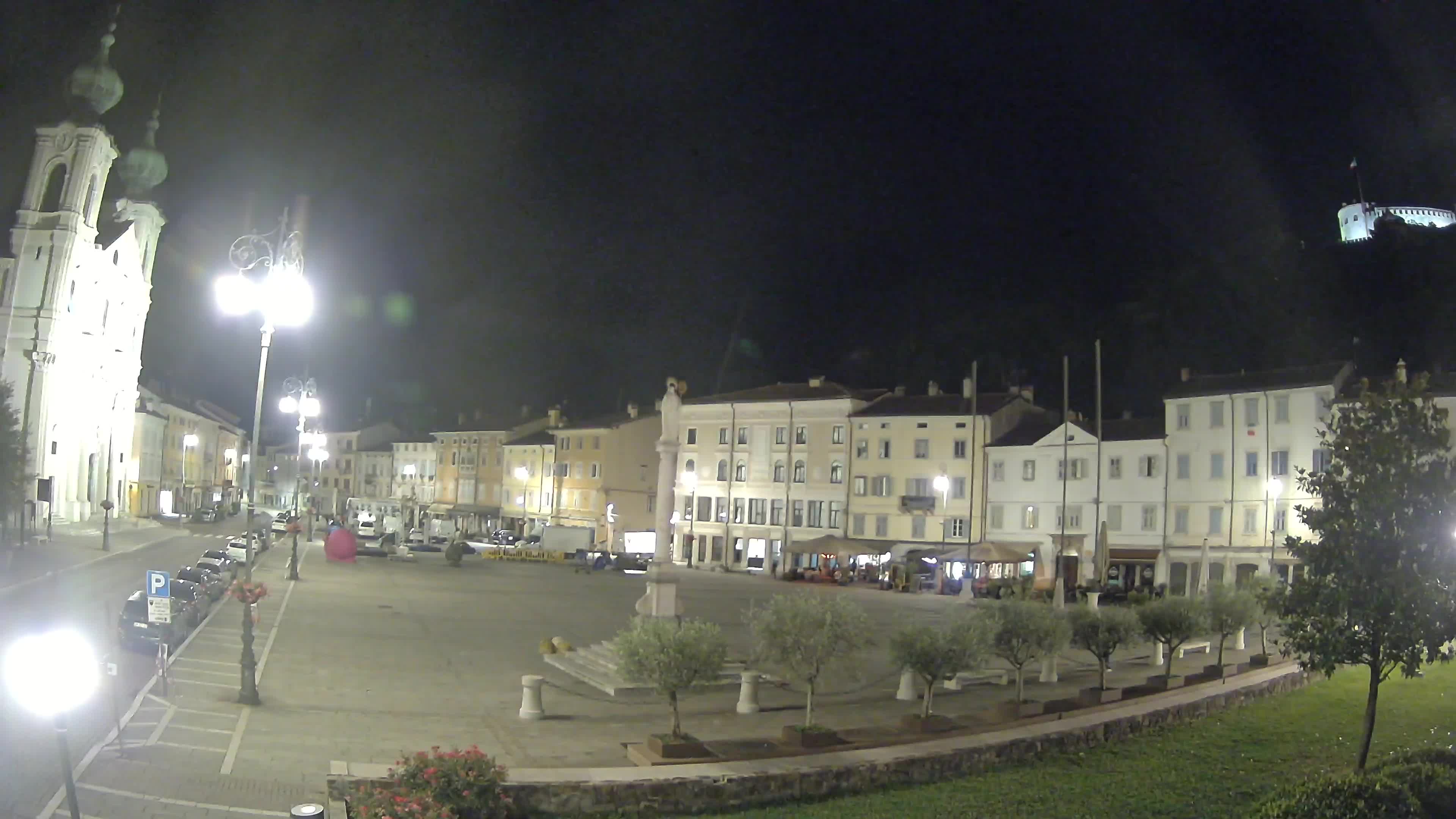 Gorizia Piazza della Vittoria e chiesa di S. Ignazio