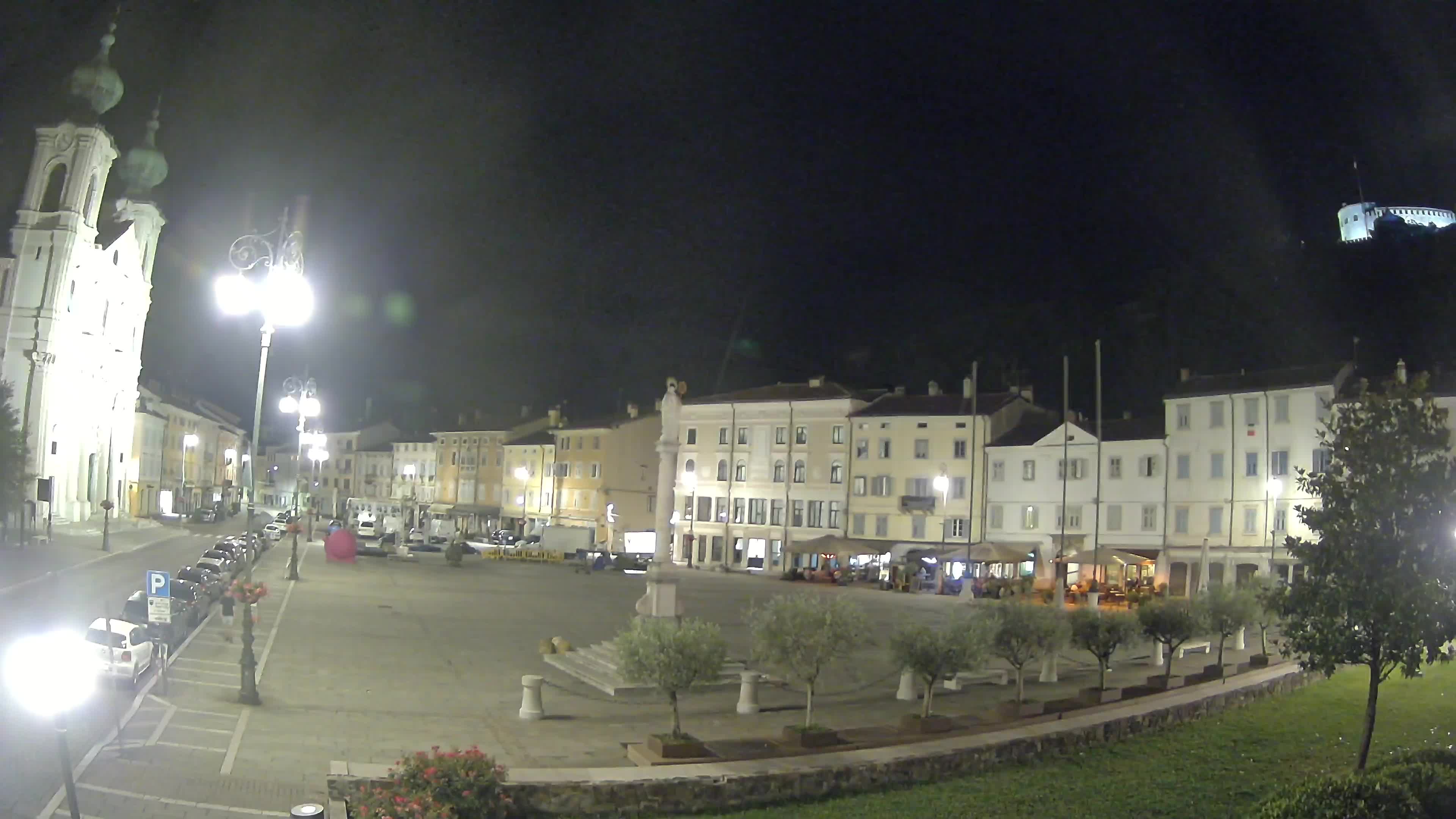 Gorizia Piazza della Vittoria e chiesa di S. Ignazio