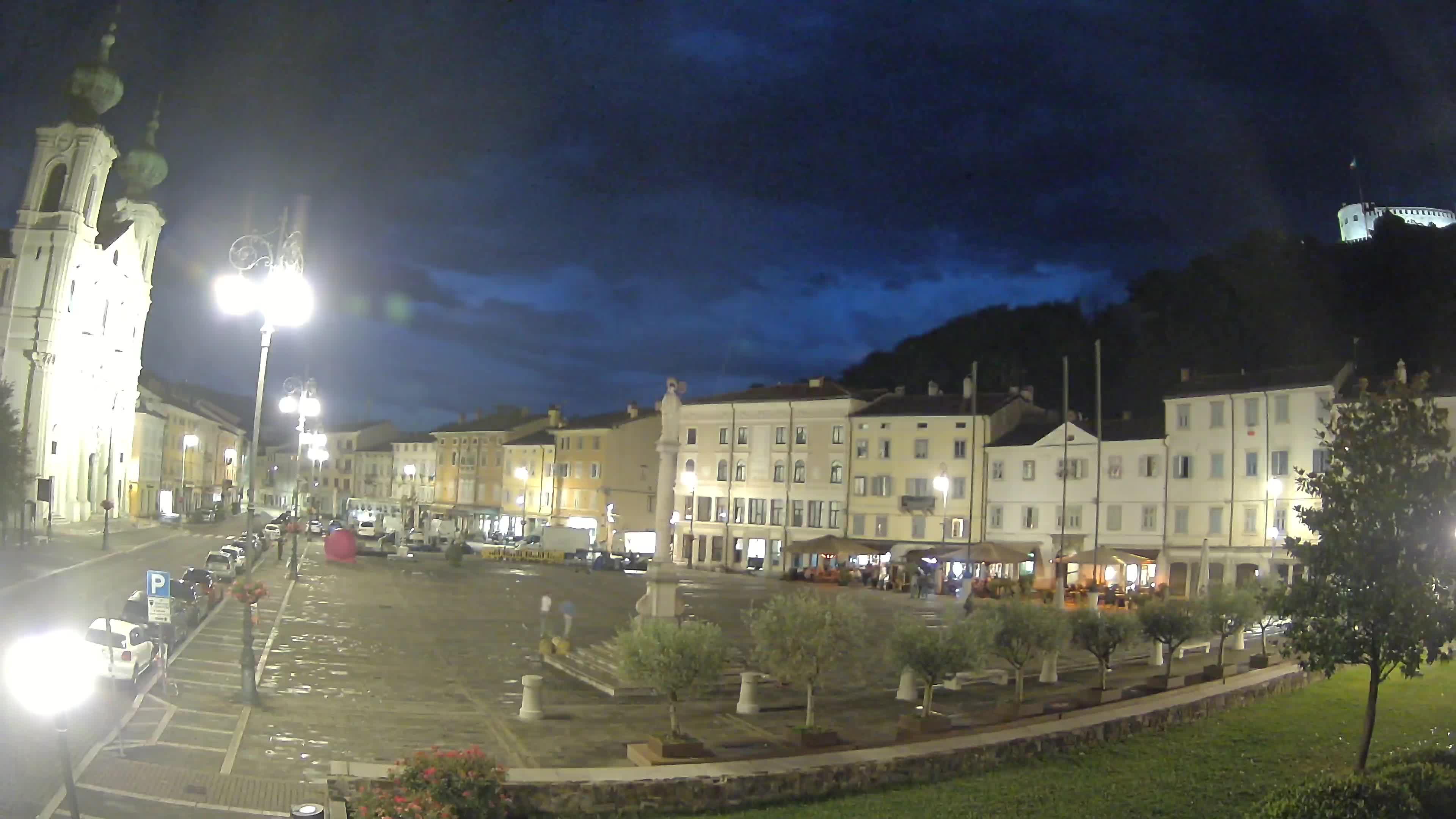 Gorizia – Plaza Vittoria – iglesia de San Pedro. Ignacio