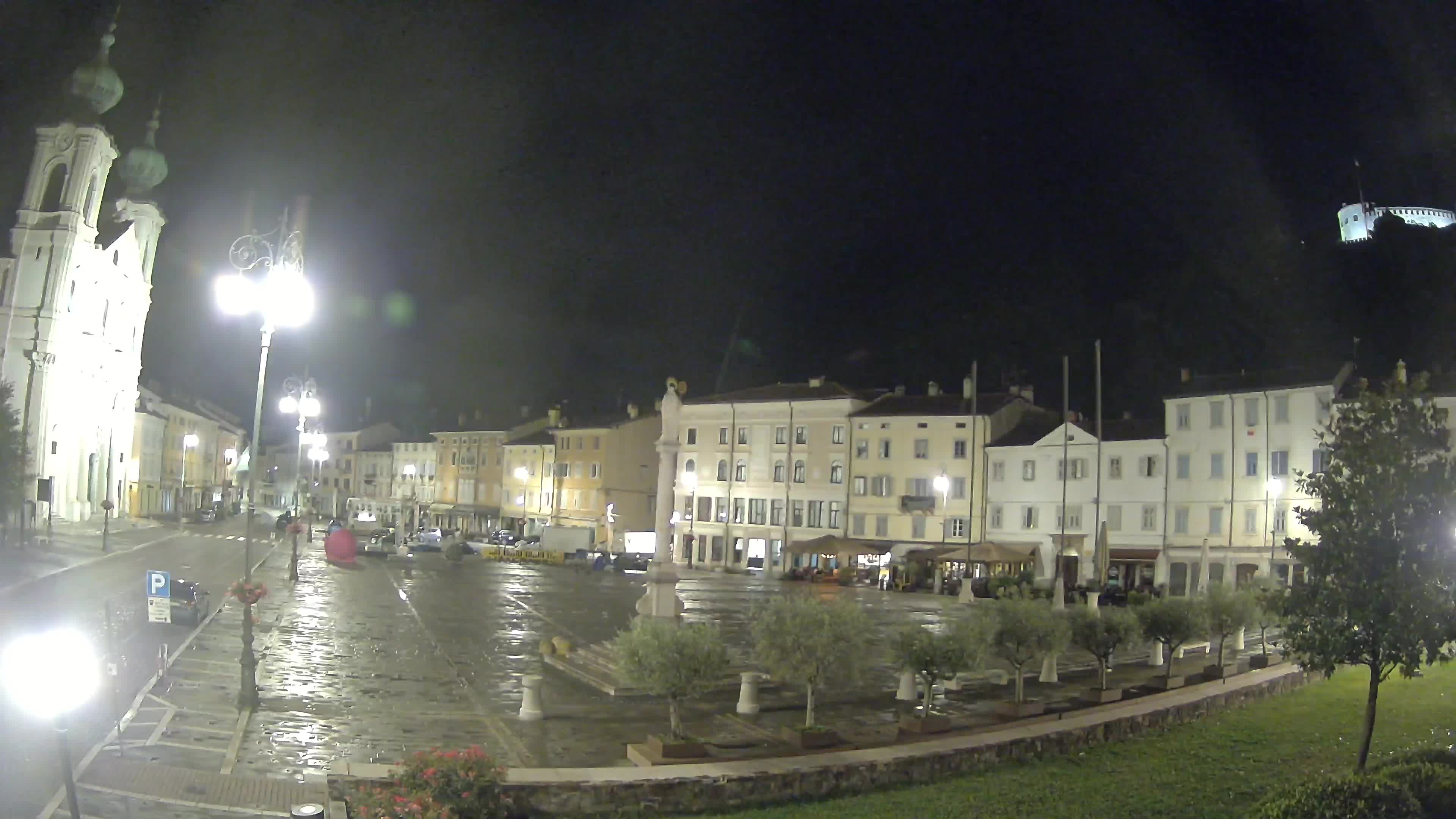 Gorizia – Plaza Vittoria – iglesia de San Pedro. Ignacio