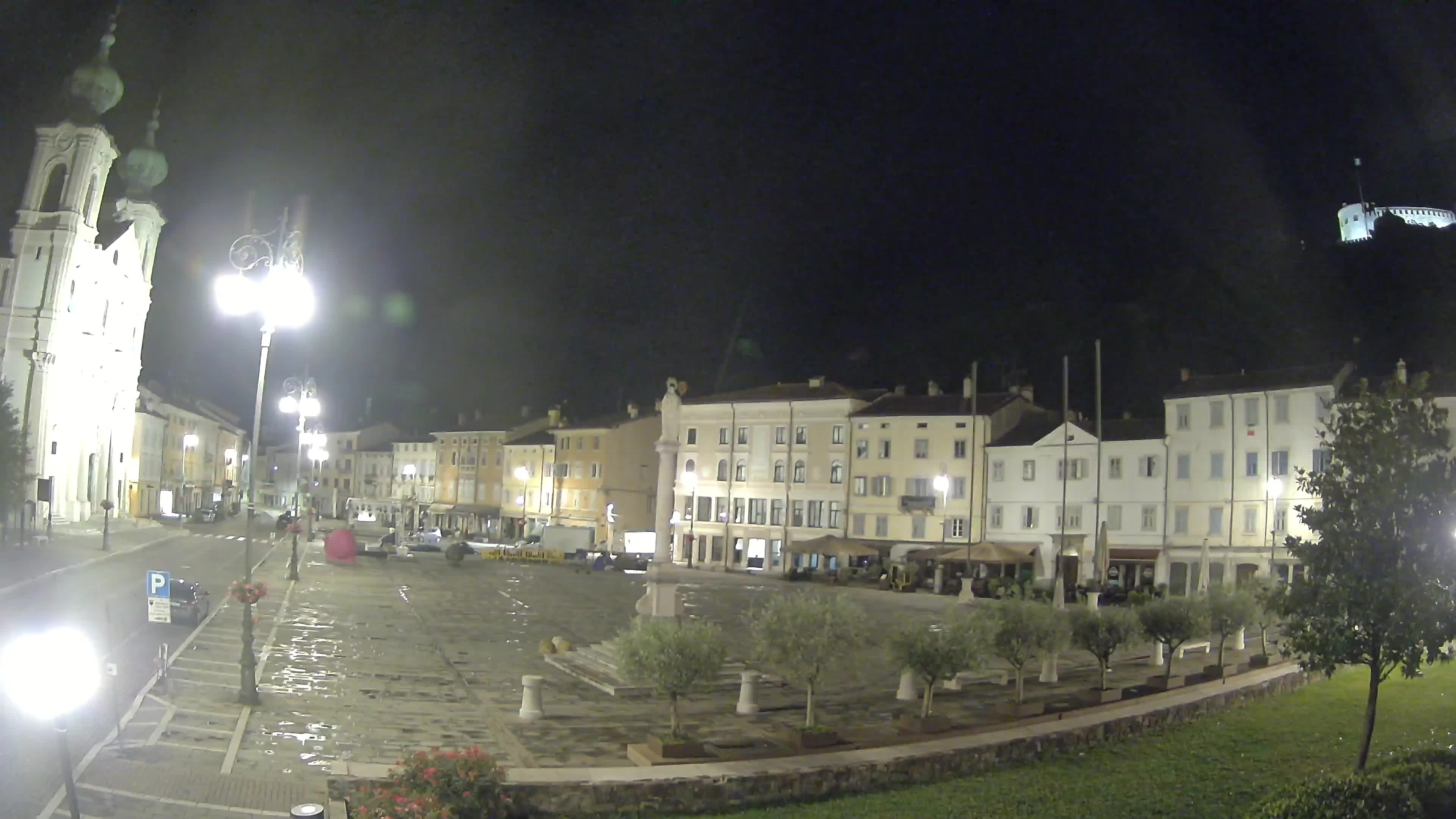 Gorizia – Plaza Vittoria – iglesia de San Pedro. Ignacio