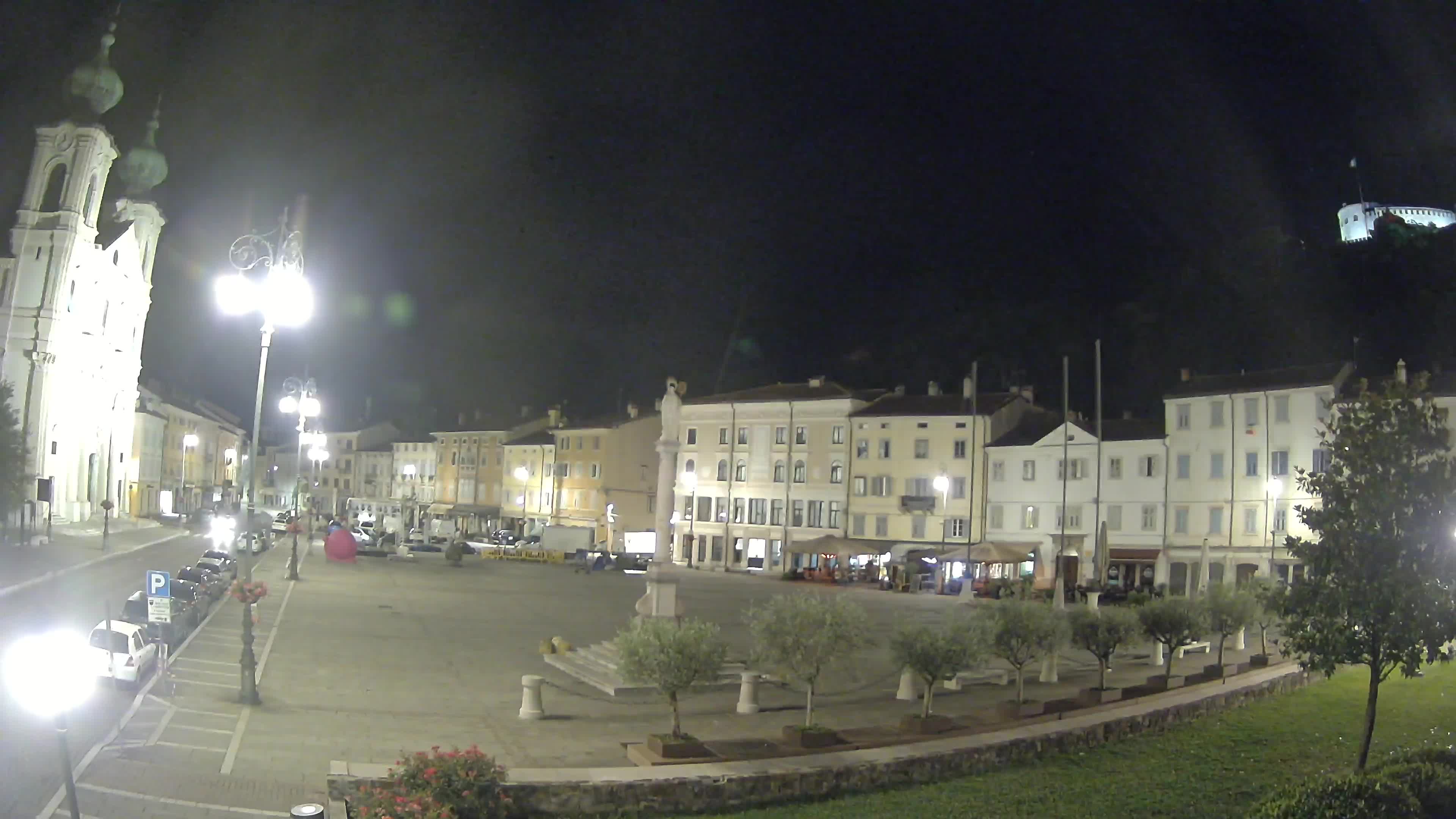 Gorizia Piazza della Vittoria e chiesa di S. Ignazio