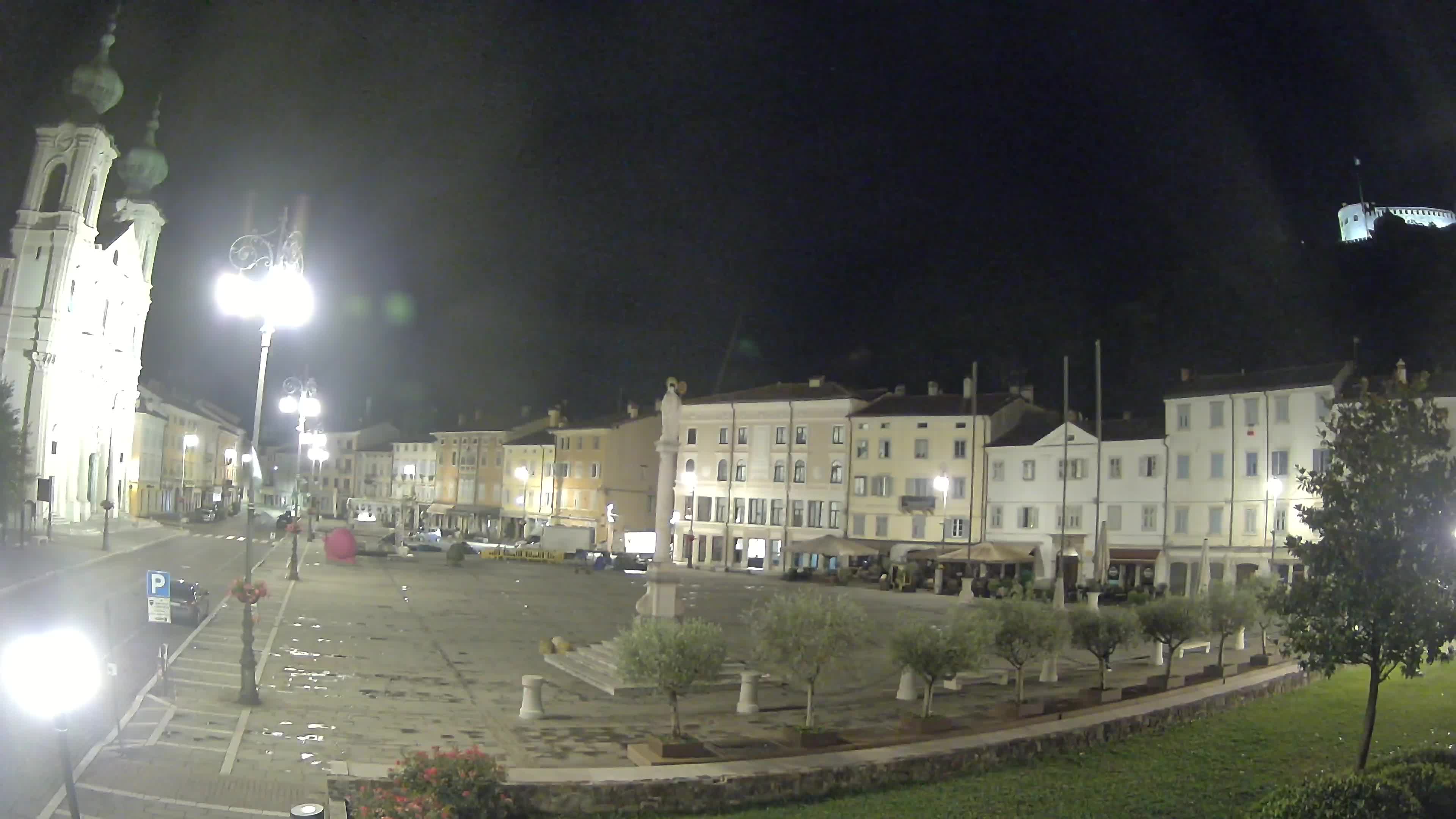 Gorizia – Plaza Vittoria – iglesia de San Pedro. Ignacio
