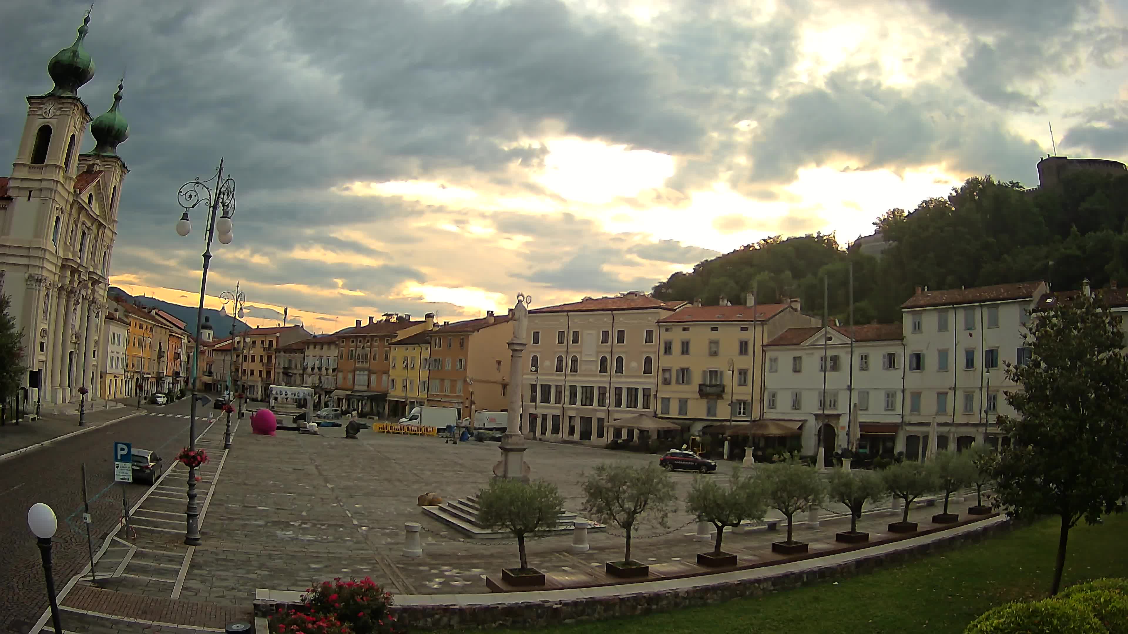 Gorizia – Plaza Vittoria – iglesia de San Pedro. Ignacio