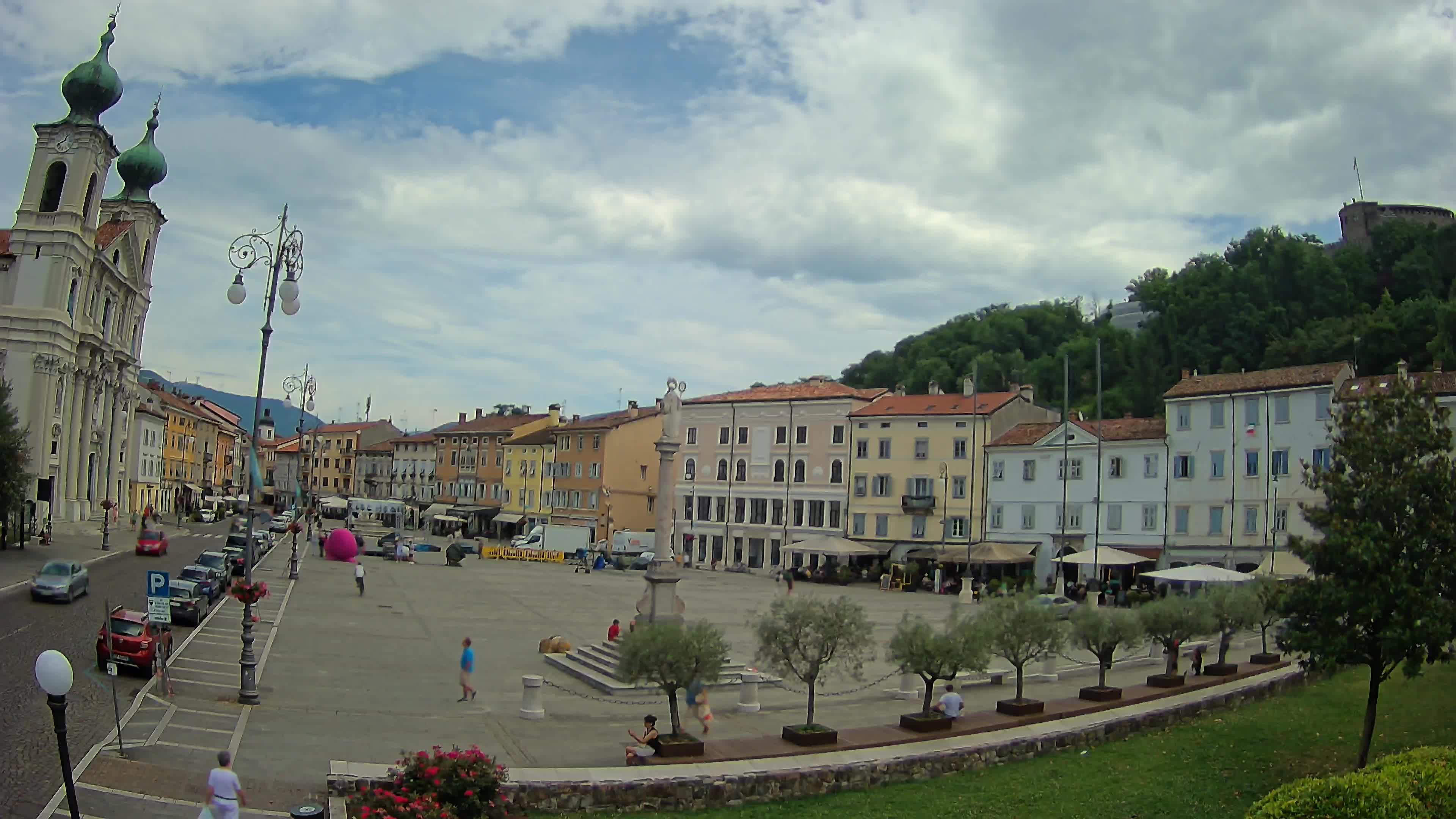 Gorizia Piazza della Vittoria e chiesa di S. Ignazio
