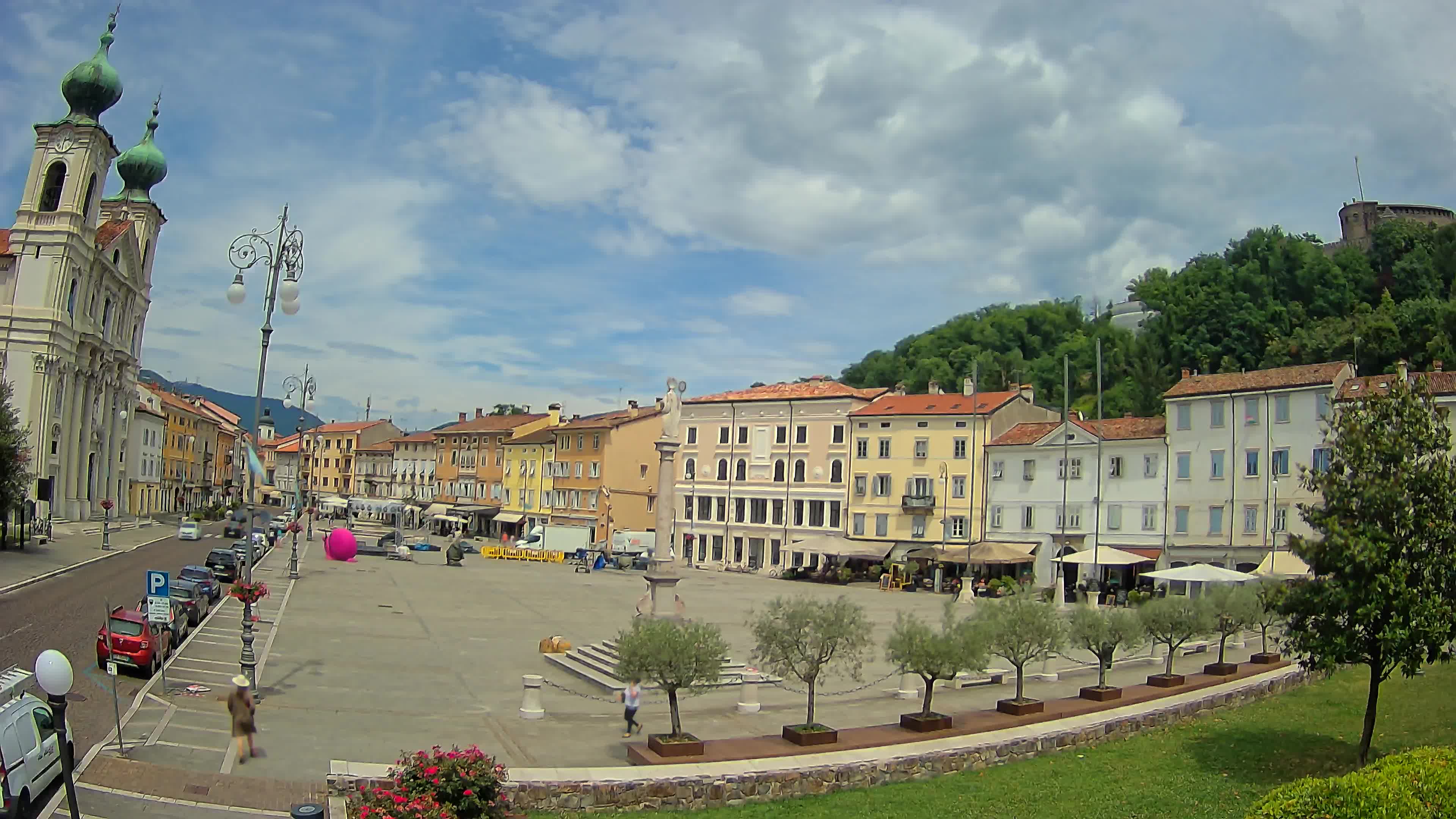 Gorizia Piazza della Vittoria e chiesa di S. Ignazio