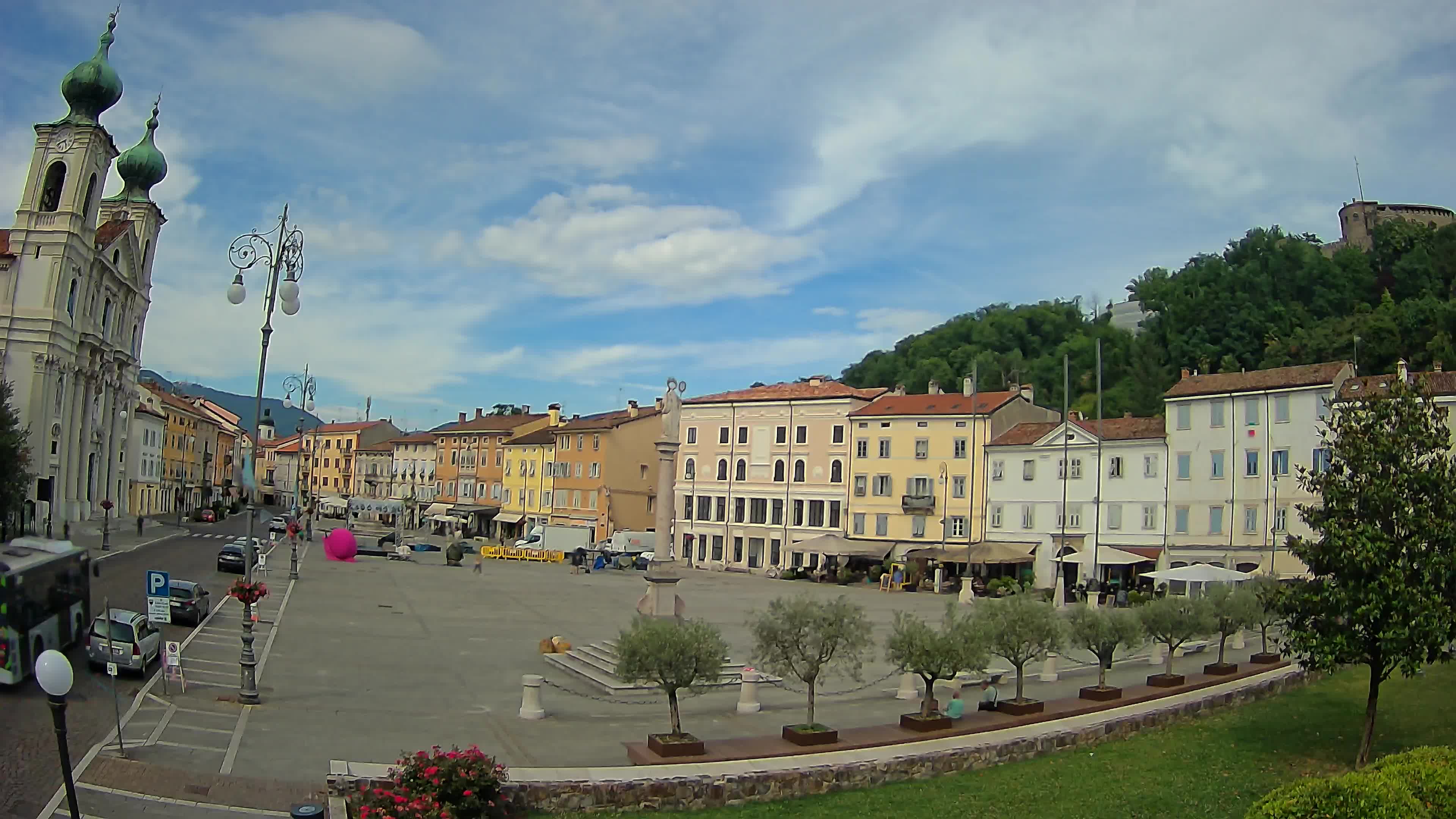 Gorizia – Plaza Vittoria – iglesia de San Pedro. Ignacio