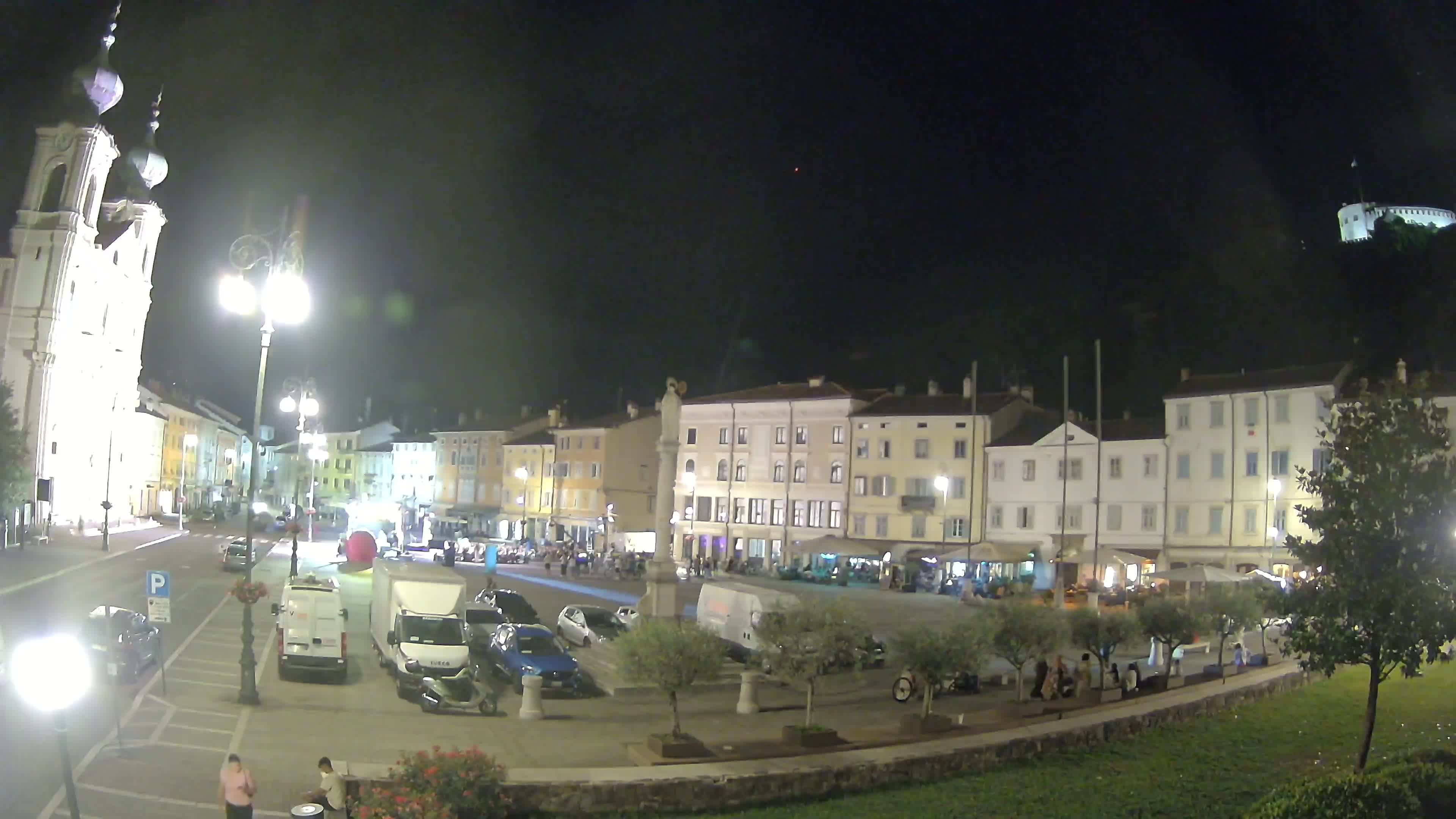 Kamera Gorica Travnik in cerkev sv. Ignacija