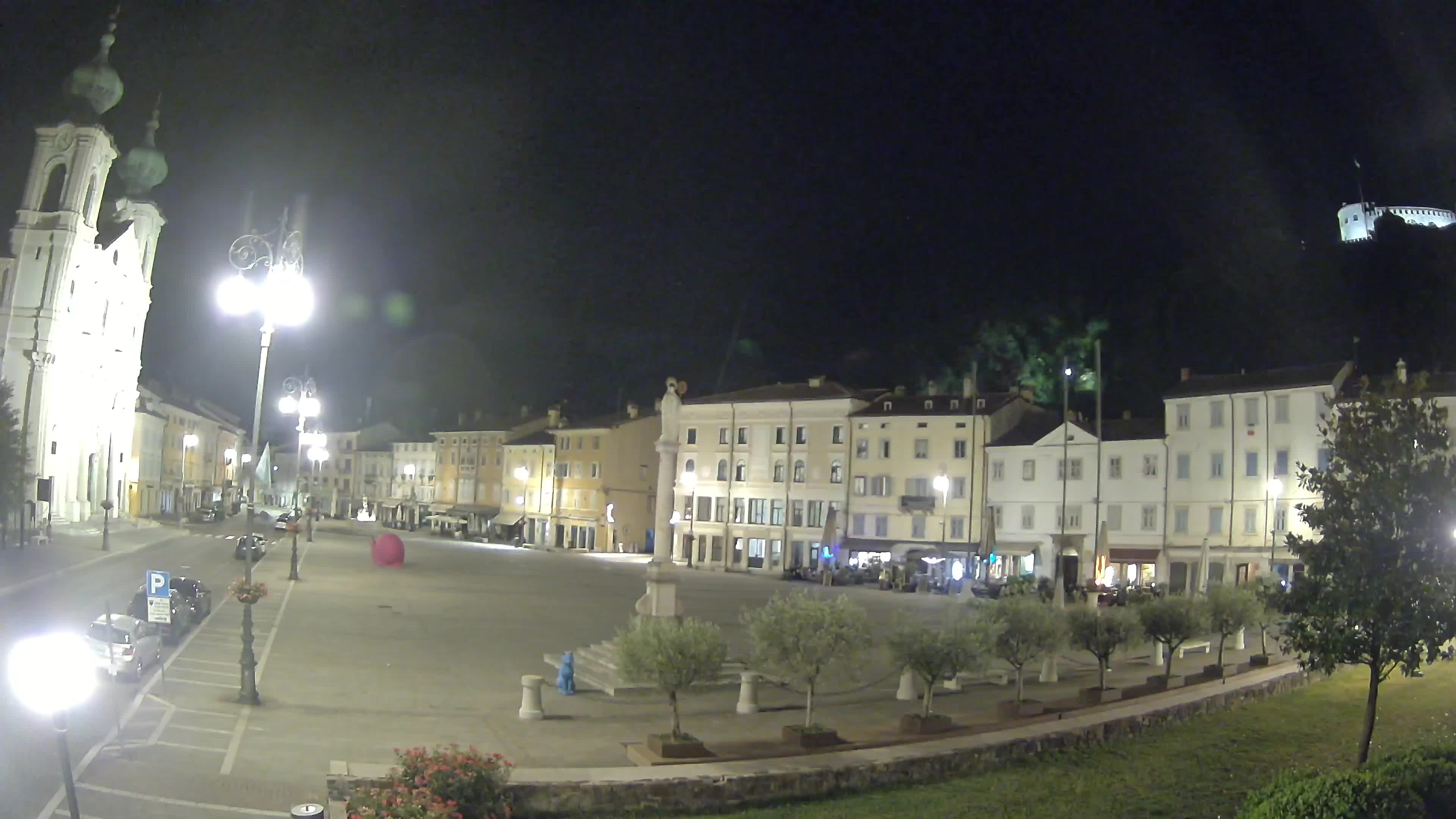 Gorizia Piazza della Vittoria e chiesa di S. Ignazio