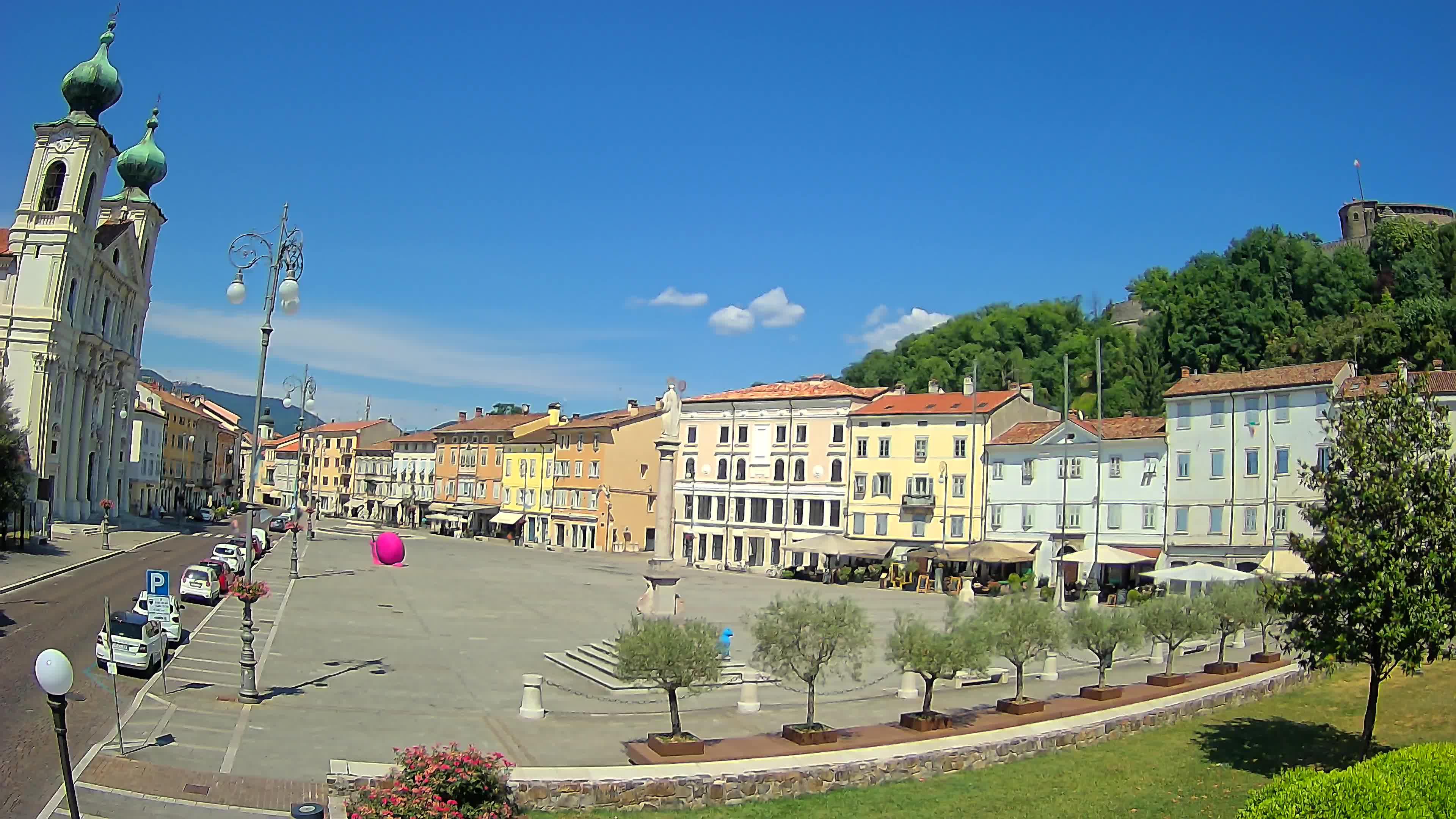 Gorizia Piazza della Vittoria e chiesa di S. Ignazio